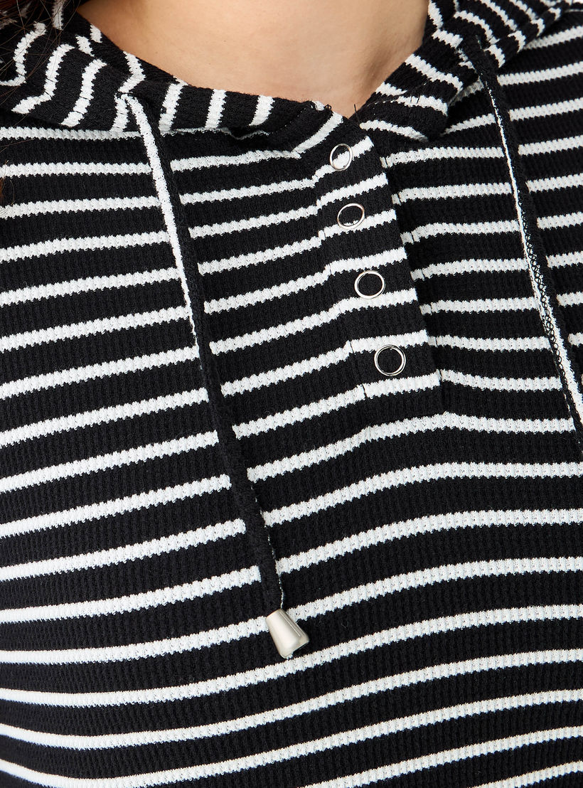 هودي مخطط بقصة مريحة للنساء-women-winterwear-hoodiesandsweatshirts-hoodies-image-5