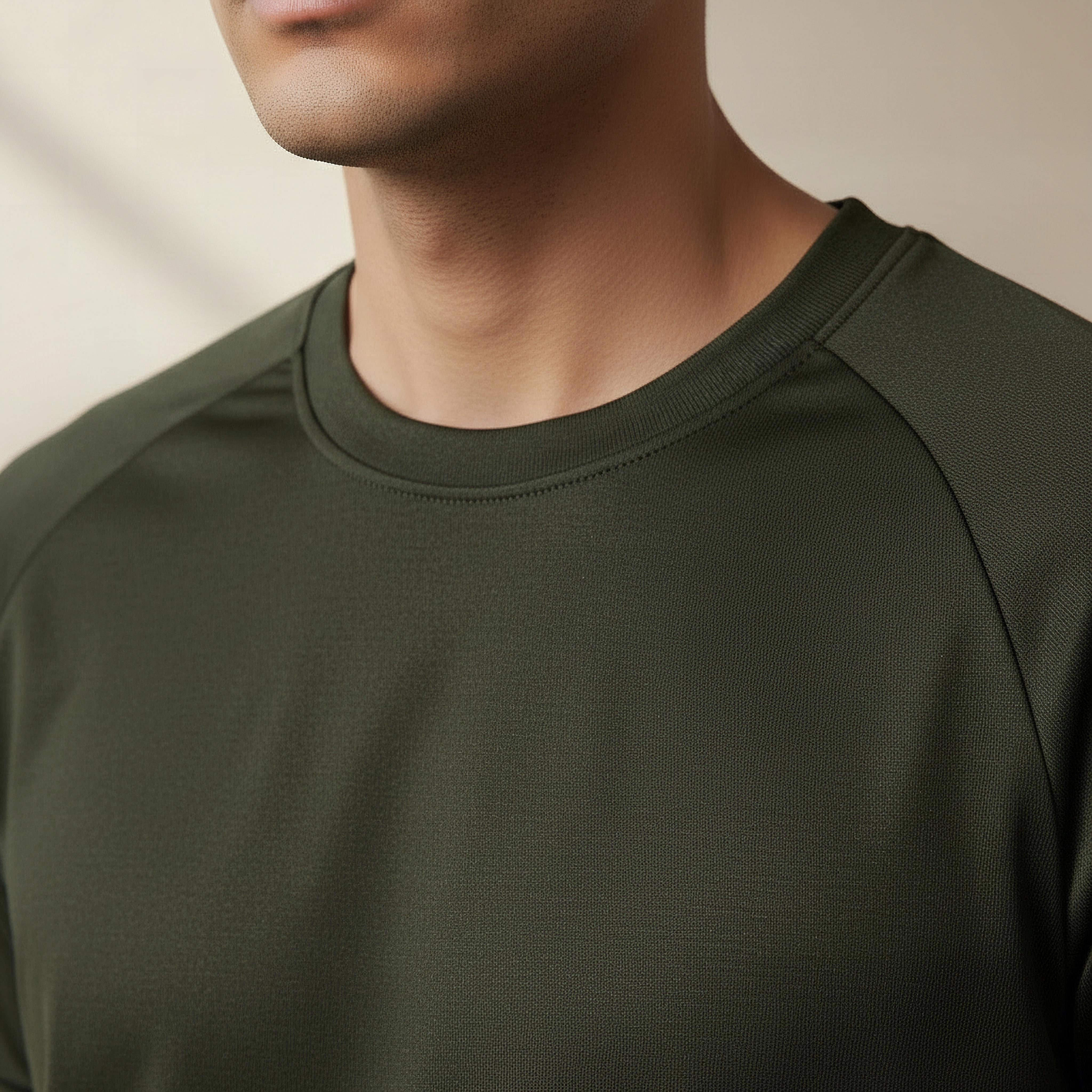 تيشيرت بقصة عادية وياقة ضيقة وأكمام قصيرة للرجال-men-clothing-tshirtsandpolos-tshirts-image-3