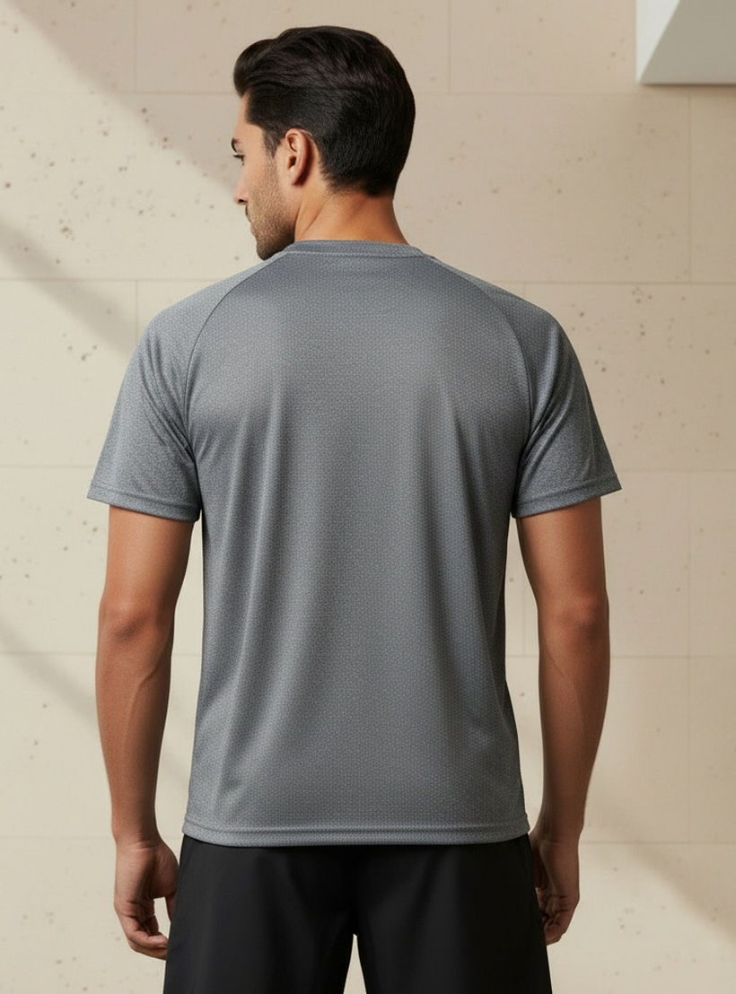 تيشيرت بقصة عادية وياقة ضيقة وأكمام قصيرة للرجال-men-clothing-tshirtsandpolos-tshirts-image-4