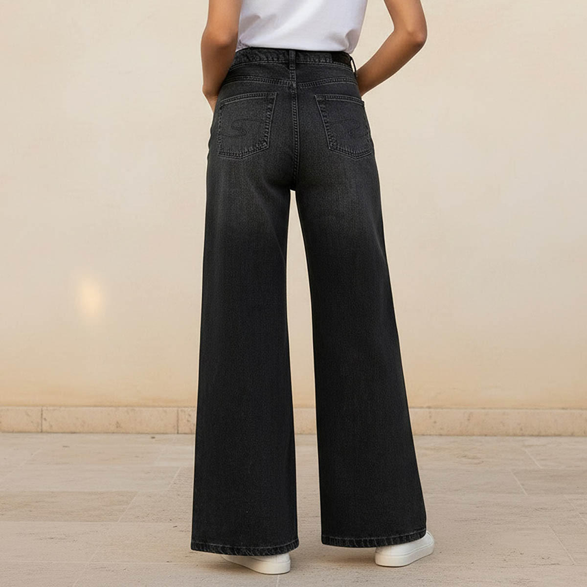 بنطلون جينز قطن واسع الساق بزر إغلاق وجيوب من لي كوبر-women-clothing-bottoms-jeans-image-4