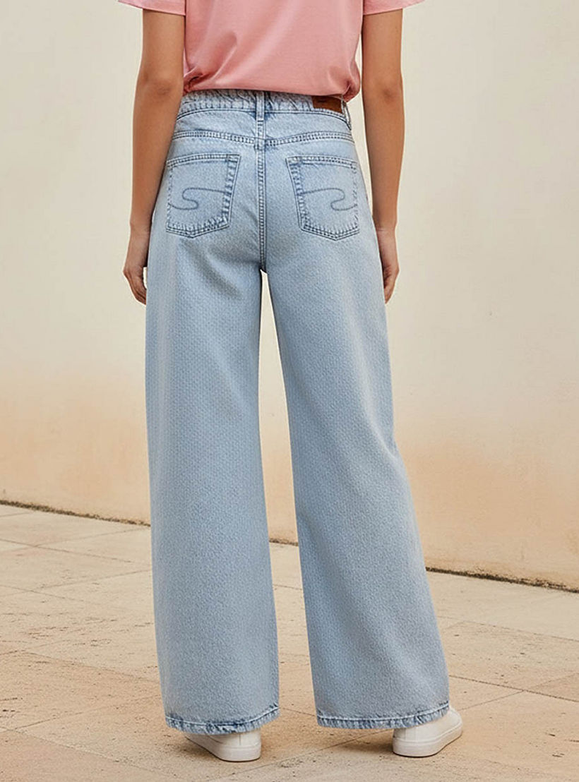بنطلون جينز قطن واسع الساق بزر إغلاق وجيوب من لي كوبر-women-clothing-bottoms-jeans-image-4