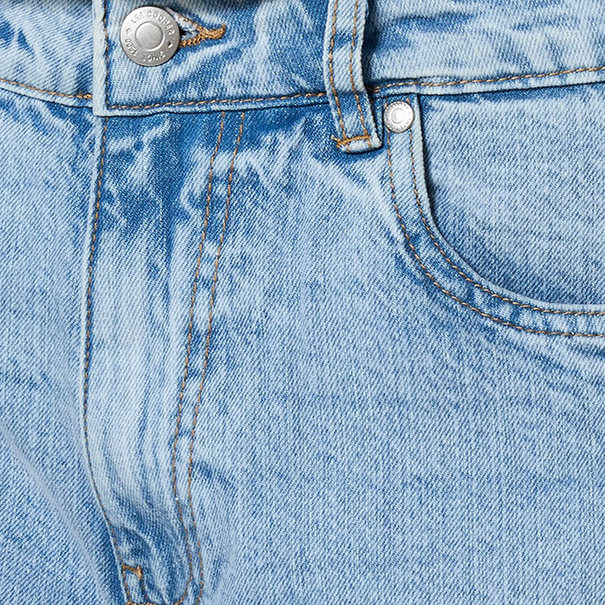 بنطلون جينز قطن واسع الساق بزر إغلاق وجيوب من لي كوبر-women-clothing-bottoms-jeans-image-2