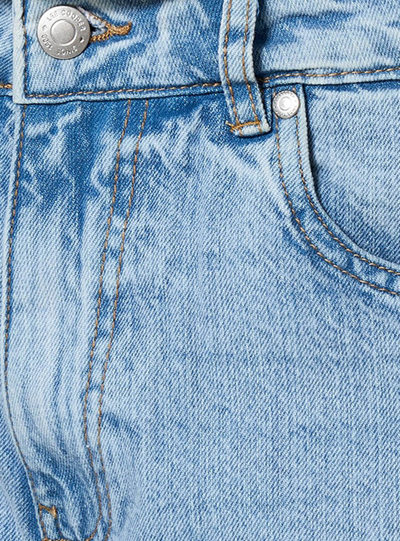 بنطلون جينز قطن واسع الساق بزر إغلاق وجيوب من لي كوبر-women-clothing-bottoms-jeans-image-2