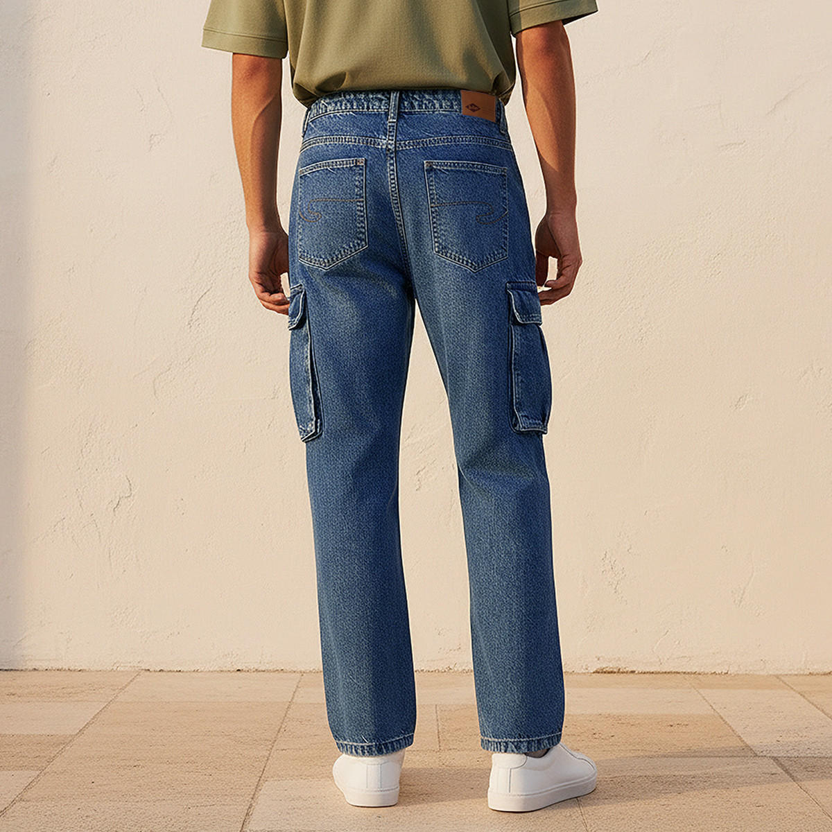 Lee Cooper Men Relaxed Fit Mid-Rise Cargo Jeans-men-clothing-bottoms-jeans-image-4