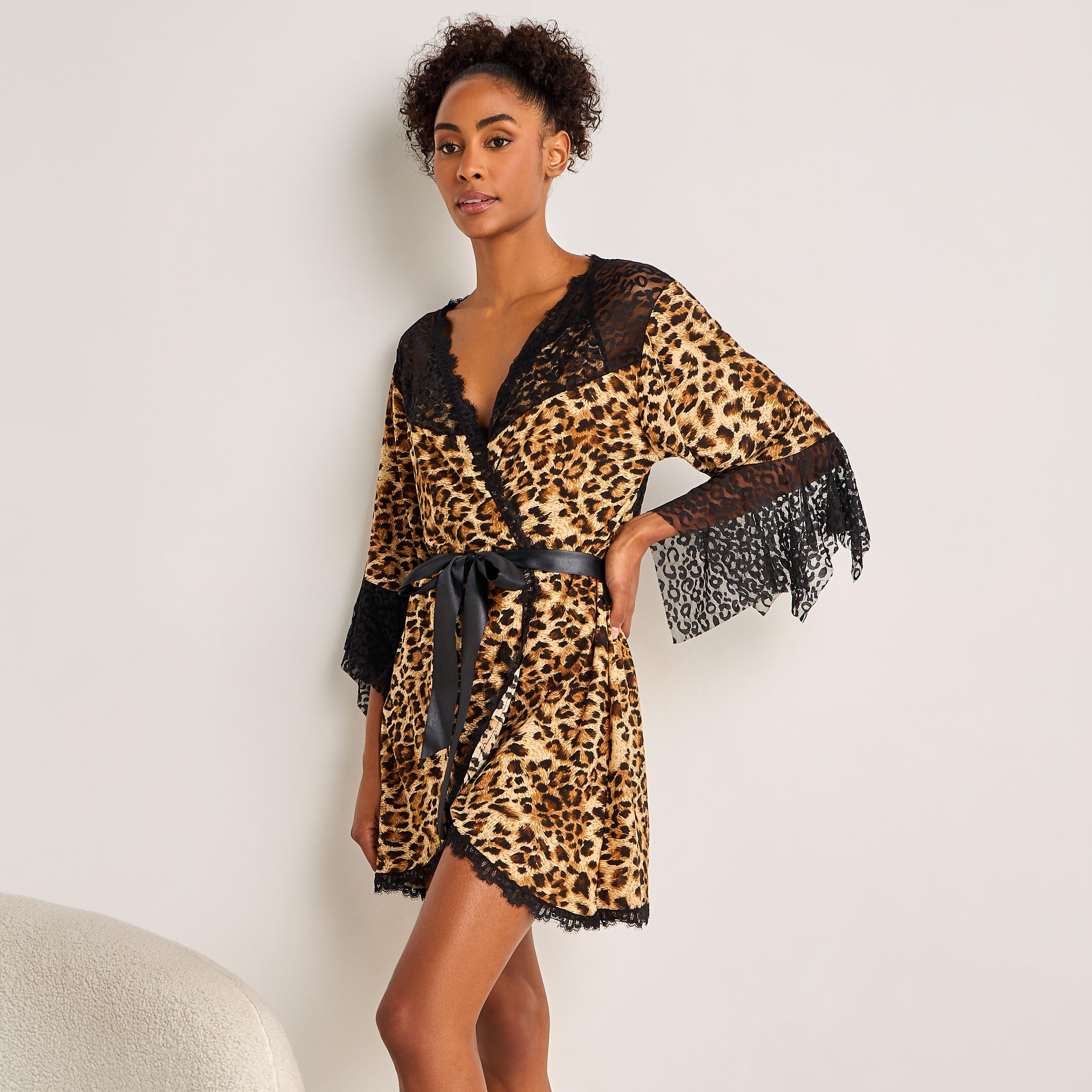 فستان نوم مع روب وسروال ثونغ-women-clothing-nightwear-nighties-image-3