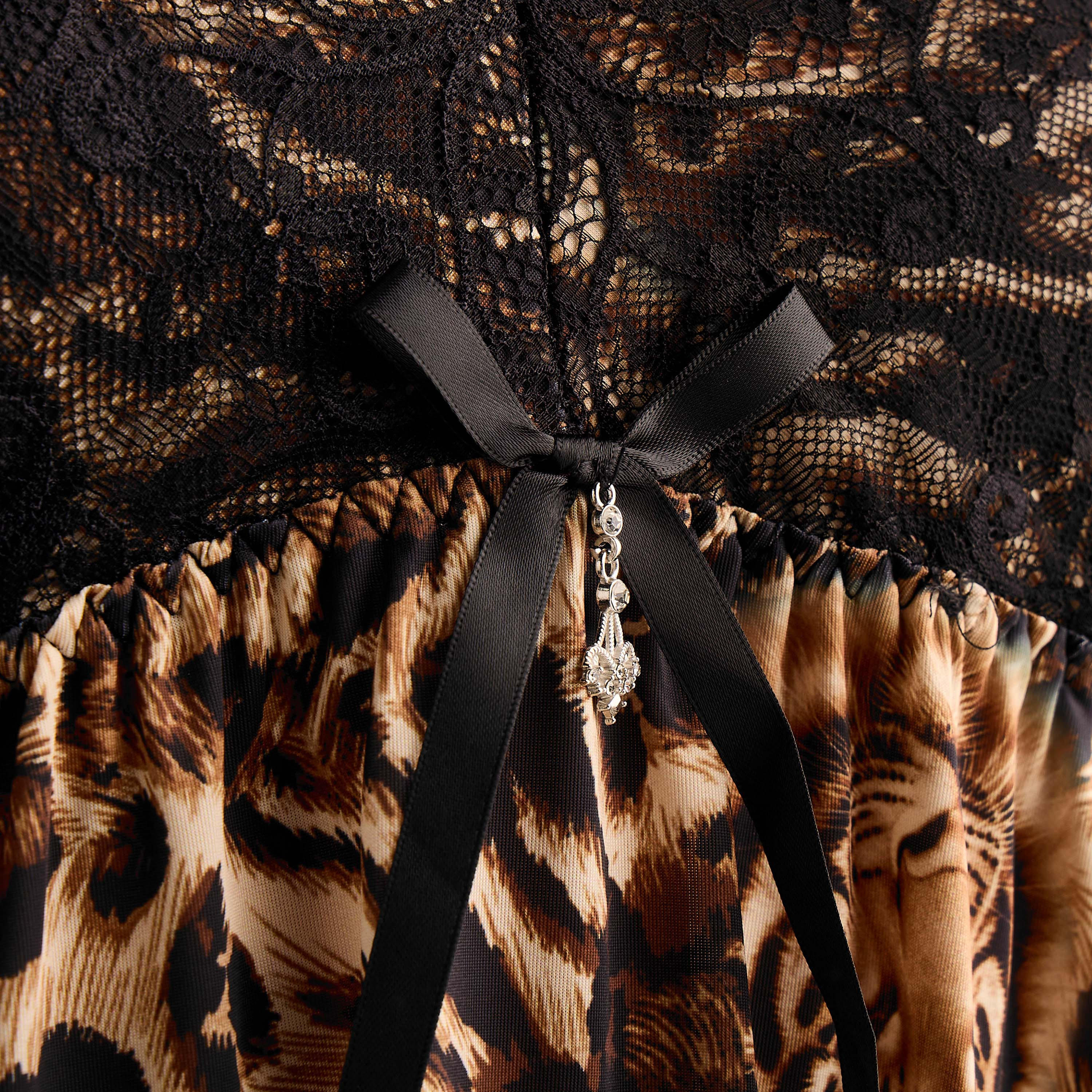 قميص نوم بطبعات مع ثونج-women-clothing-lingerie-babydollsandbodysuits-image-5