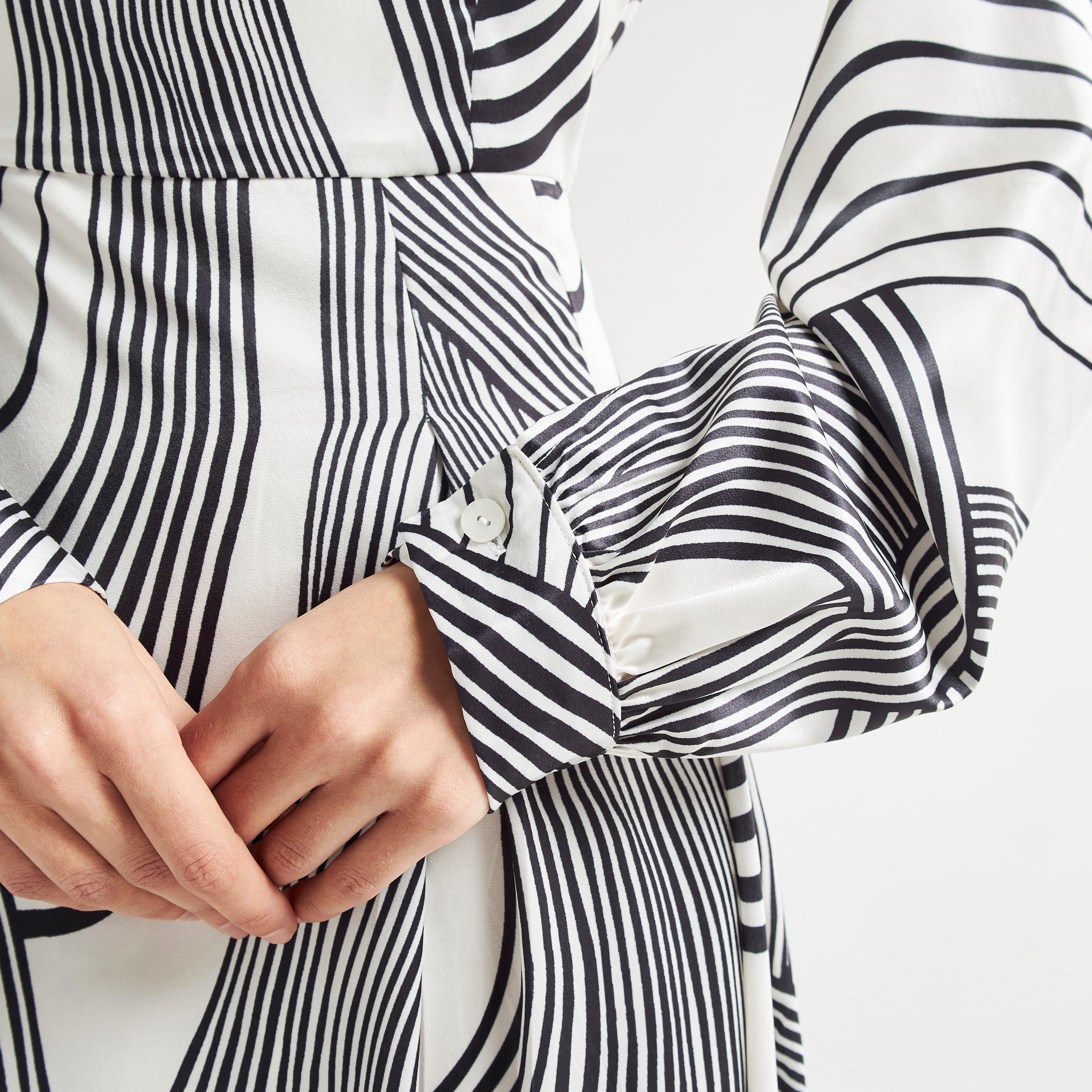 فستان إيه لاين طويل بطبعات وأكمام طويلة-women-clothing-dresses-image-4