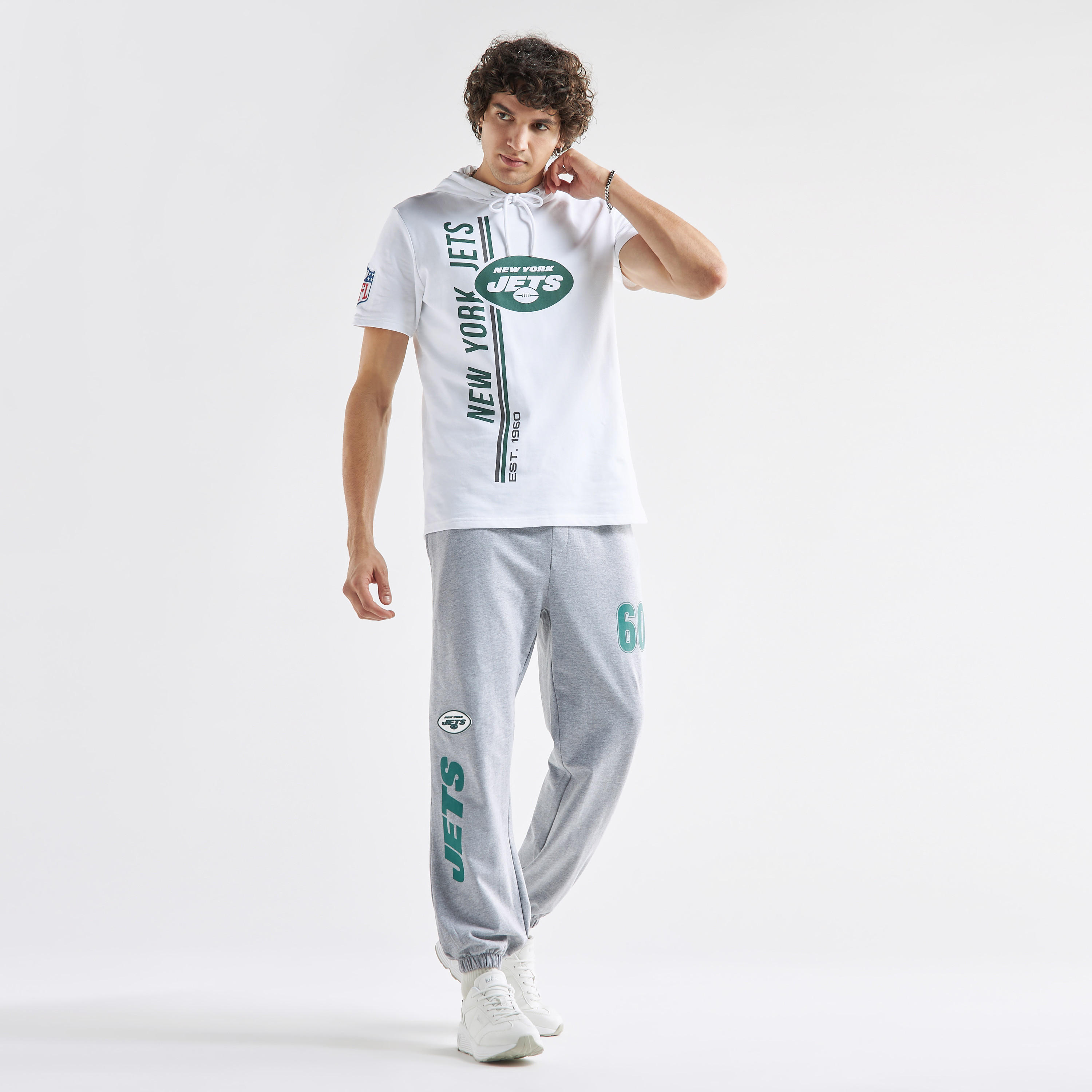 بنطلون رياضي بخصر مطاطي وجيوب وطبعات-men-clothing-bottoms-joggers-image-2