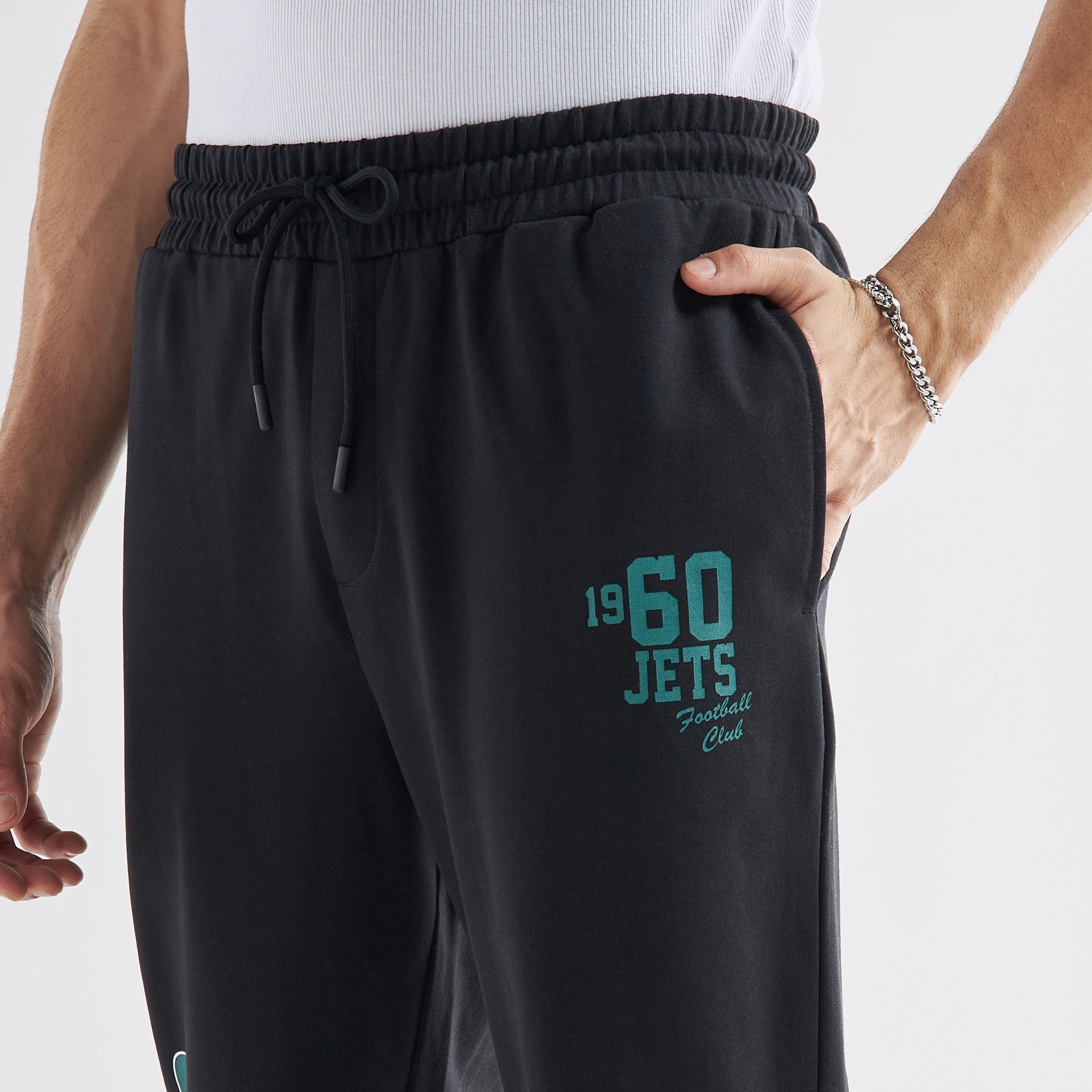 بنطلون رياضي بخصر مطاطي وجيوب وطبعات-men-clothing-bottoms-joggers-image-4