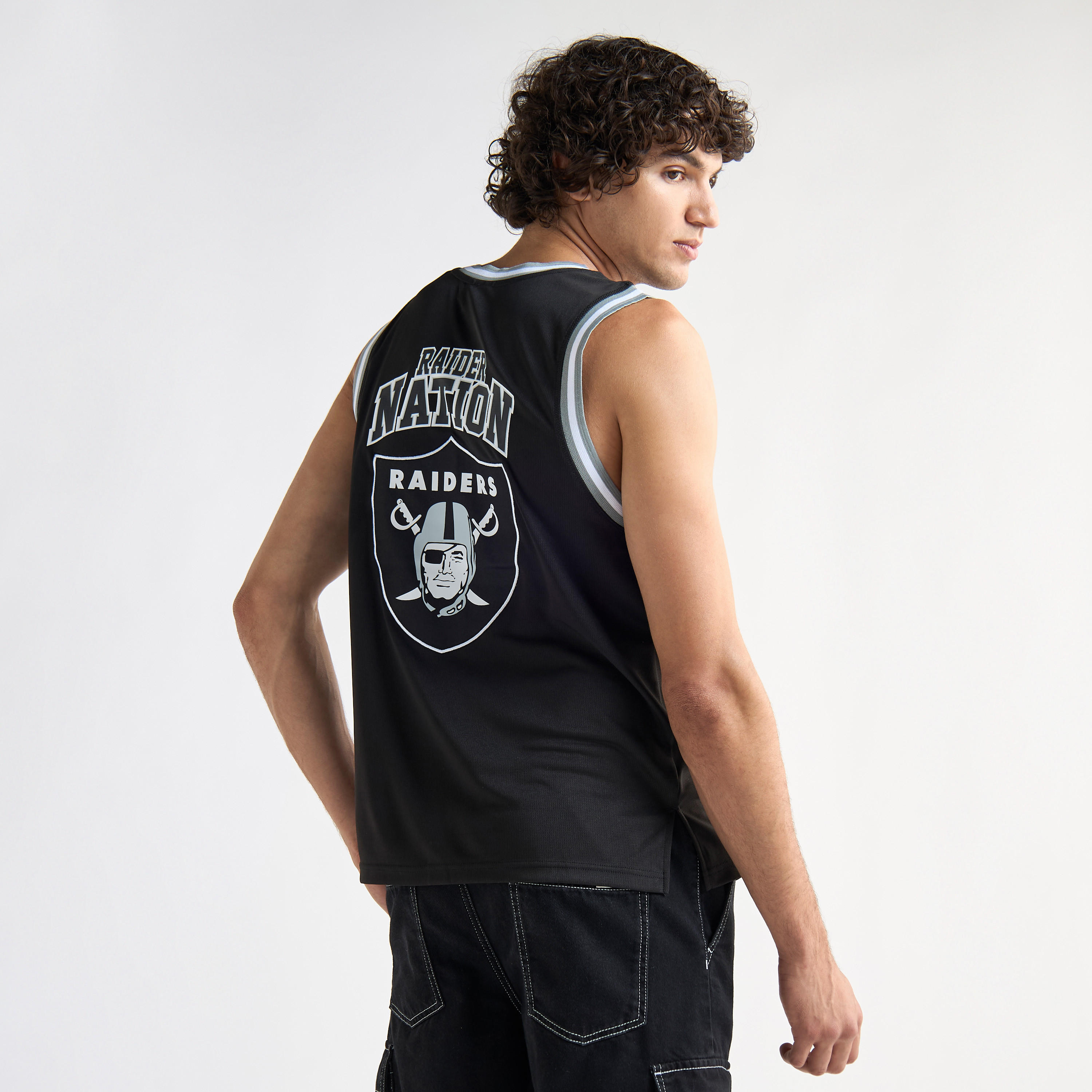 تانك توب بتصميم دوري إن إف إل وطبعات لاس فيجاس رايدرز -men-clothing-tshirtsandpolos-vests-image-3