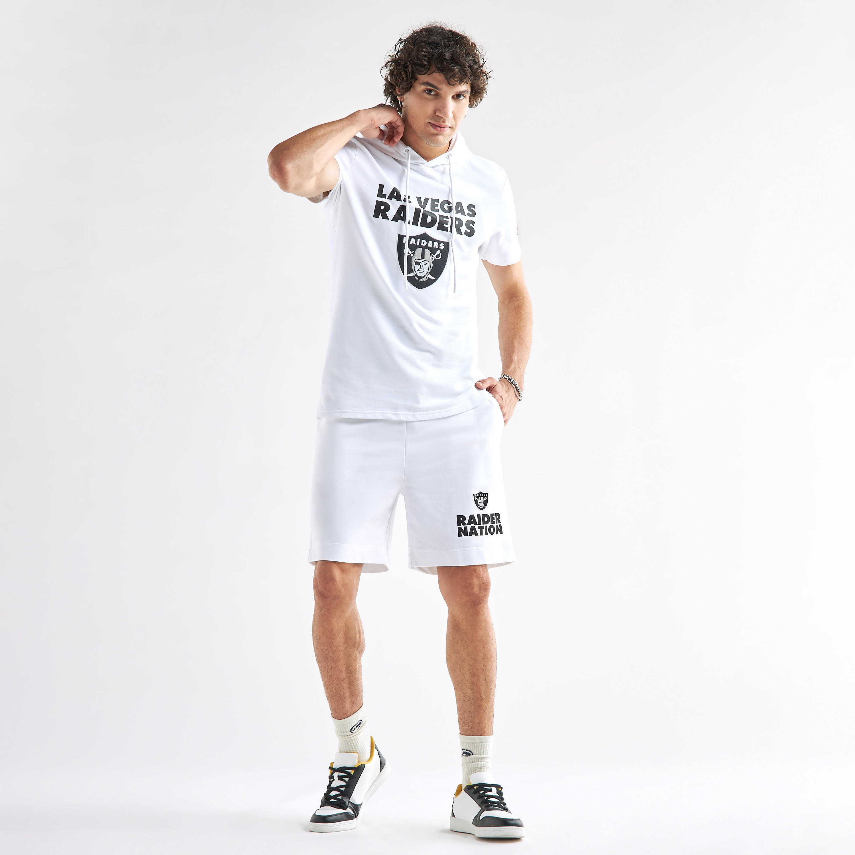 تيشيرت بتصميم دوري إن إف إل وقبّعة وطبعات لاس فيجاس رايدرز -men-clothing-tshirtsandpolos-tshirts-image-2