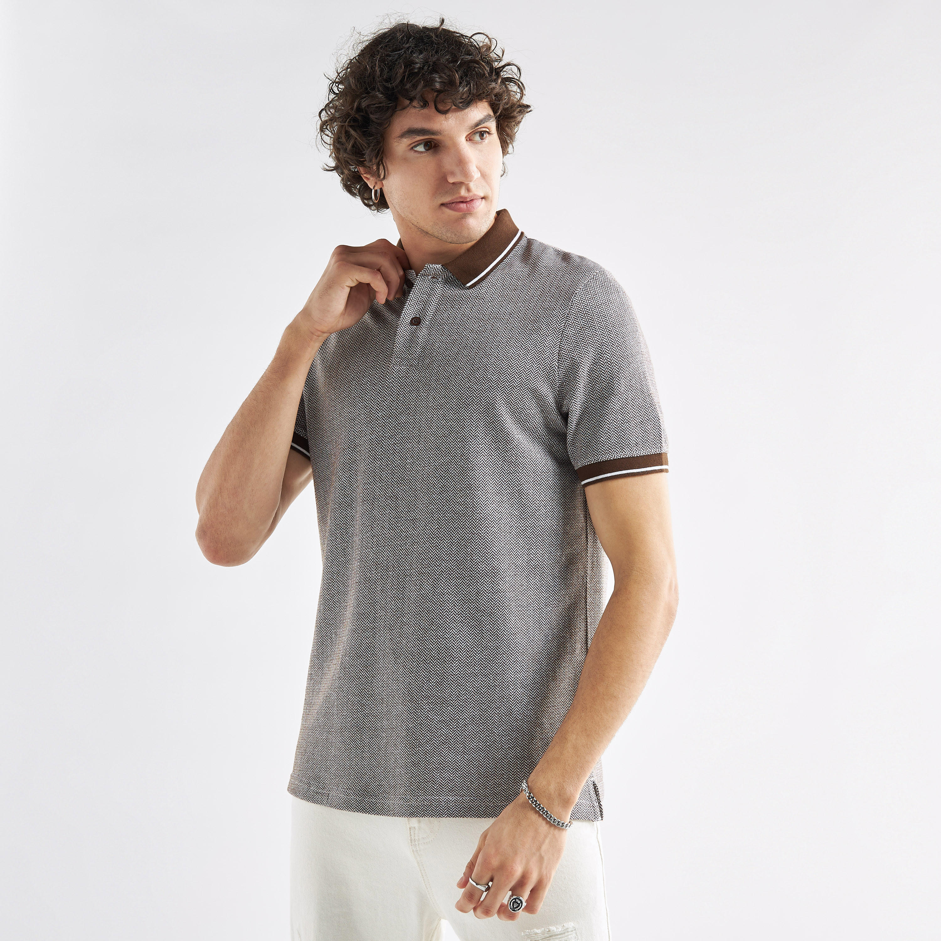 تيشيرت بولو شيفرون بارز الملمس بأكمام قصيرة-men-clothing-tshirtsandpolos-polos-image-1