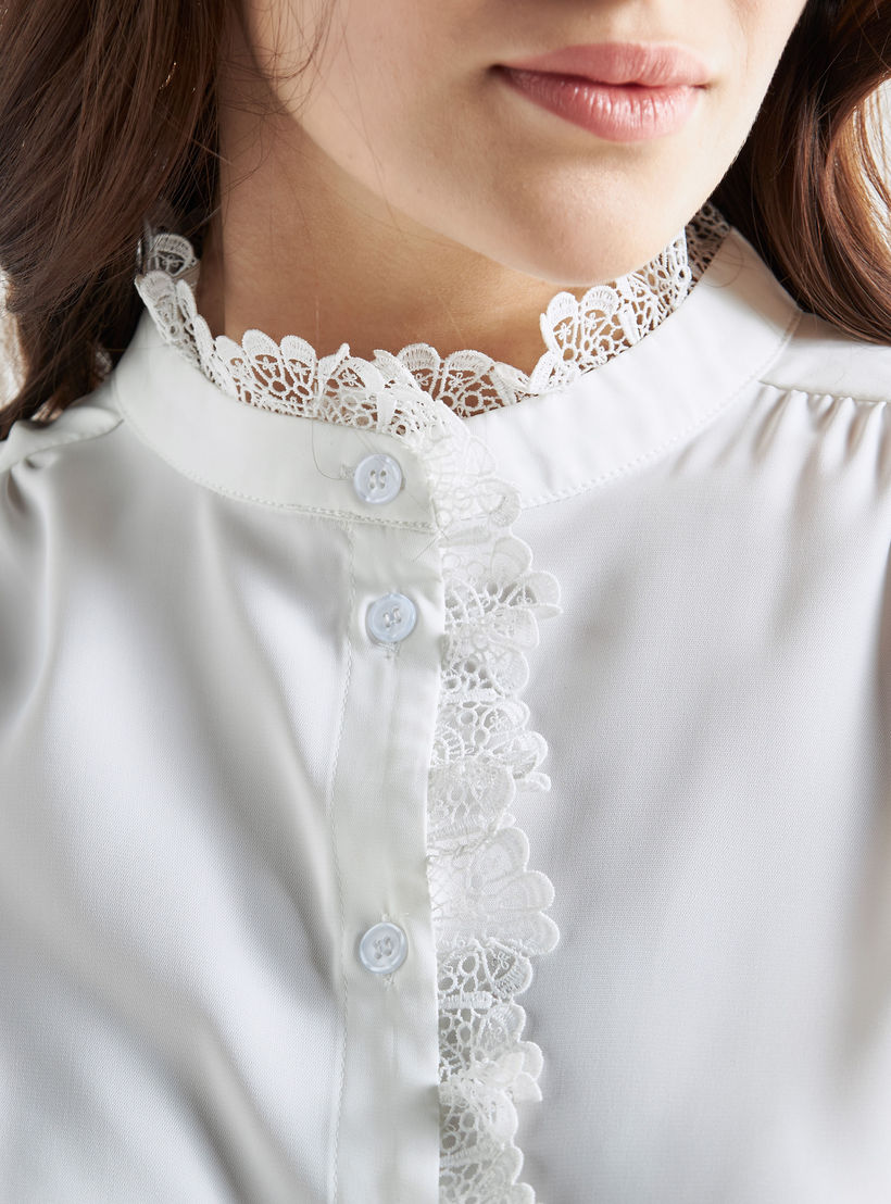 بلوزة بأكمام طويلة وياقة ماندرين بأزرار وتفاصيل دانتيل-women-clothing-shirtsandblouses-blouses-image-4