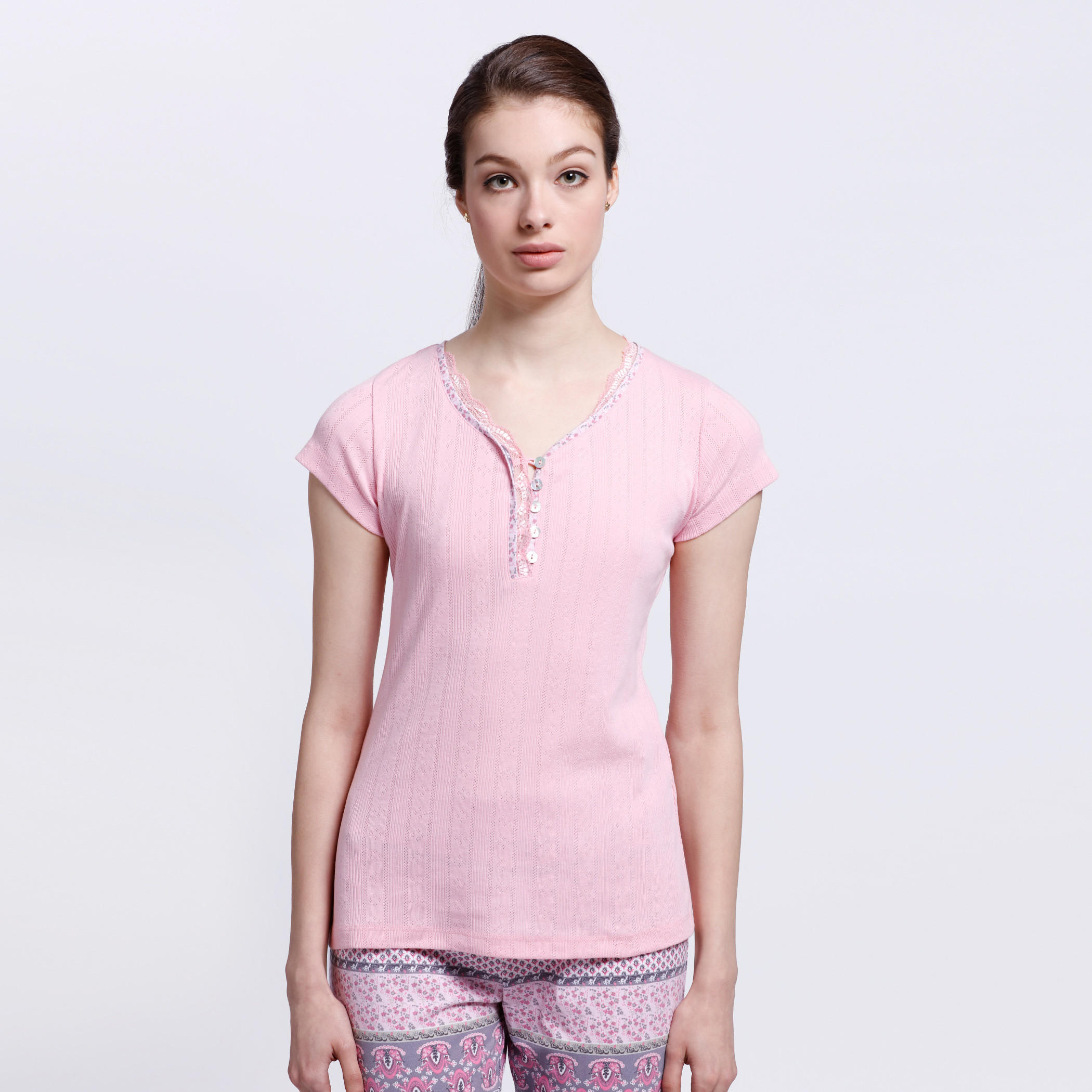 طقم بنطال بيجاما وتيشيرت بطبعات-women-clothing-nightwear-pyjamas-longsets-image-2