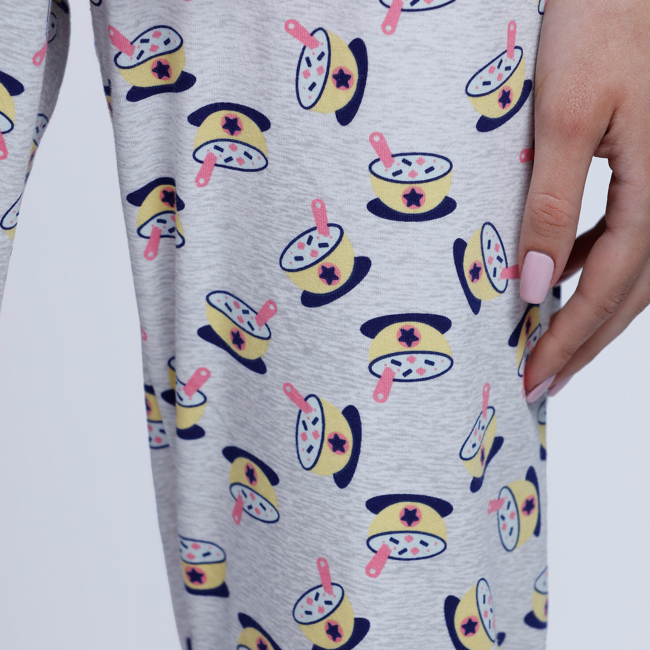 طقم بيجاما بأكمام قصيرة وطبعات-women-clothing-nightwear-pyjamas-longsets-image-1