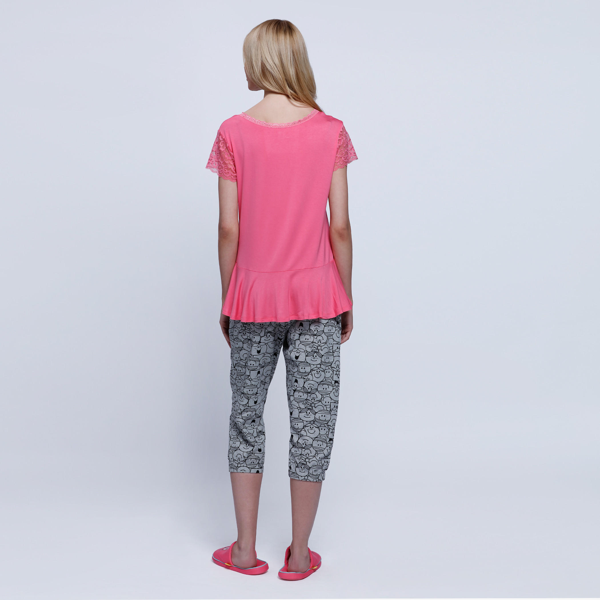 Printed Long Sleeves Top and Capri Set-women-clothing-nightwear-pyjamas-longsets-image-2