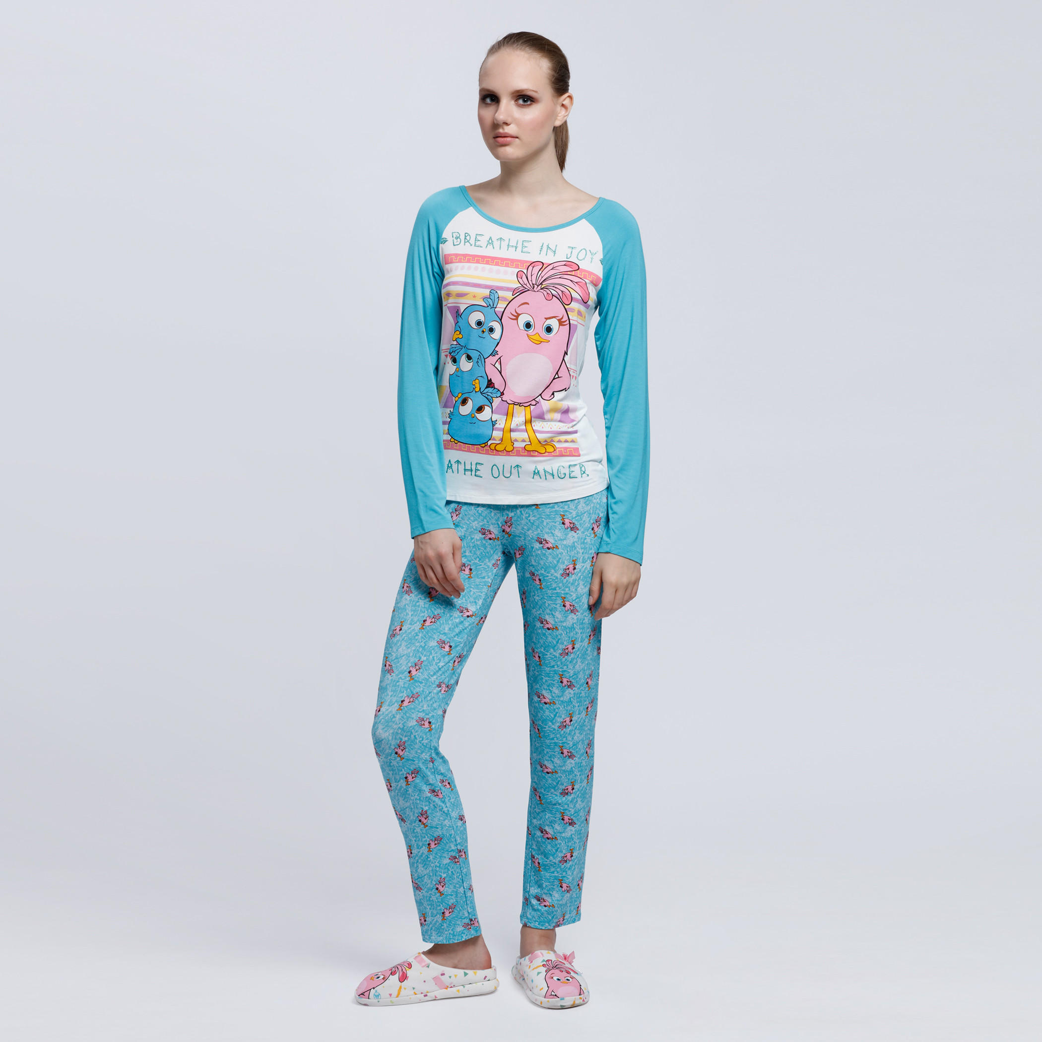 طقم بنطال بيجاما وتيشيرت بأكمام طويلة وطبعات-women-clothing-nightwear-pyjamas-longsets-image-1