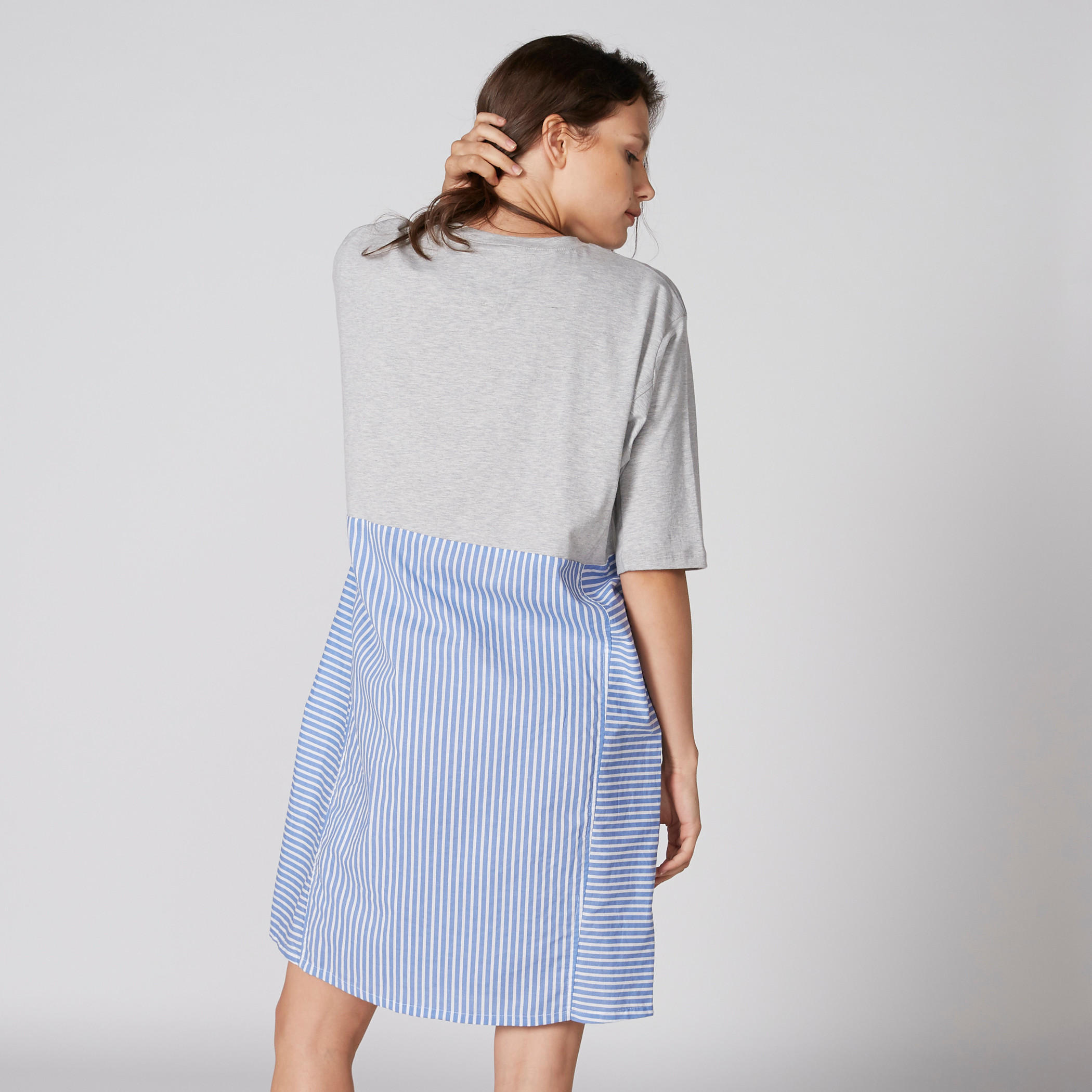 فستان نوم متوسط الطول مقلّم بياقة مستديرة-women-clothing-nightwear-nighties-image-2