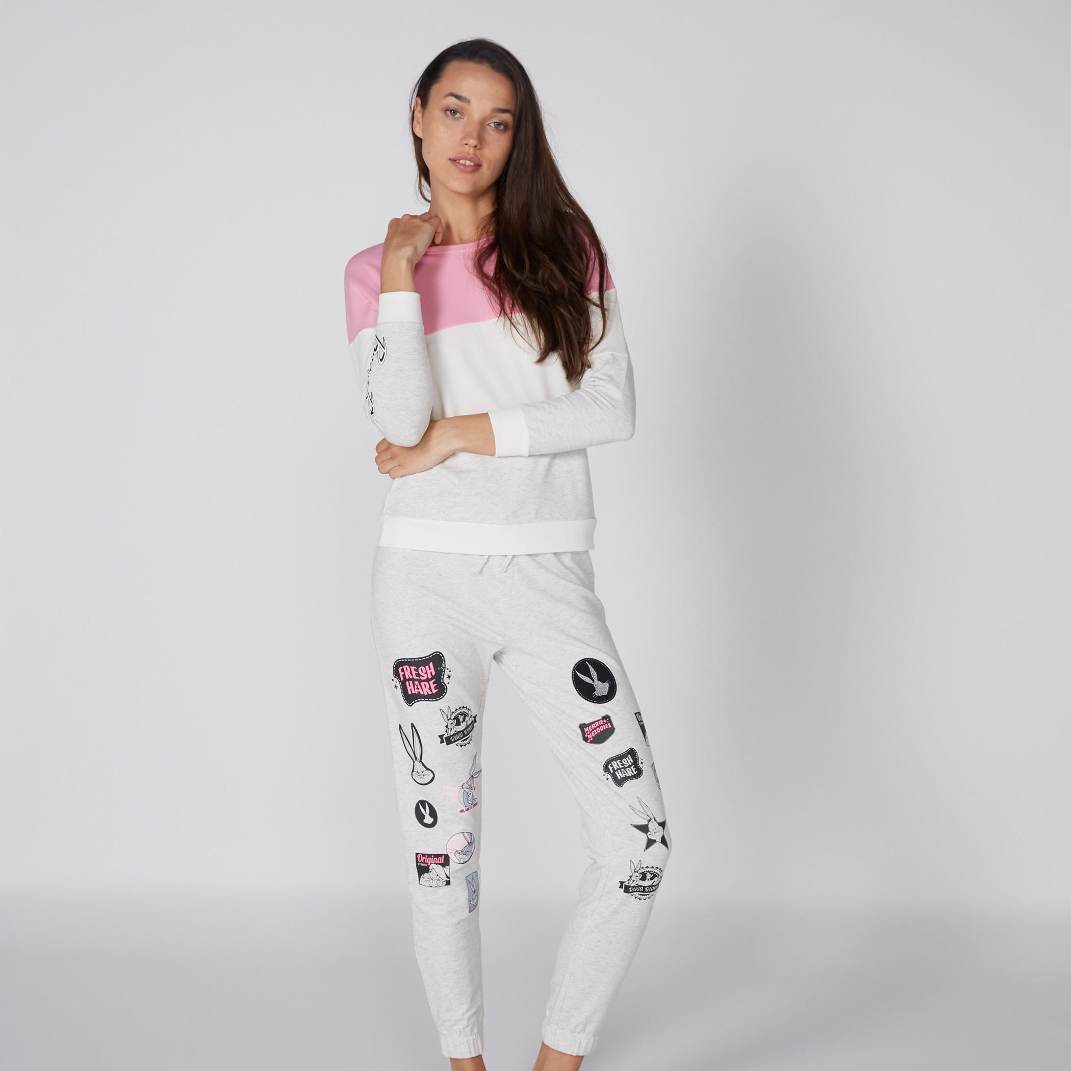 بنطال رياضي بطبعات باجز باني وخصر مطاطي ورباط-women-clothing-nightwear-pyjamas-bottoms-image-1