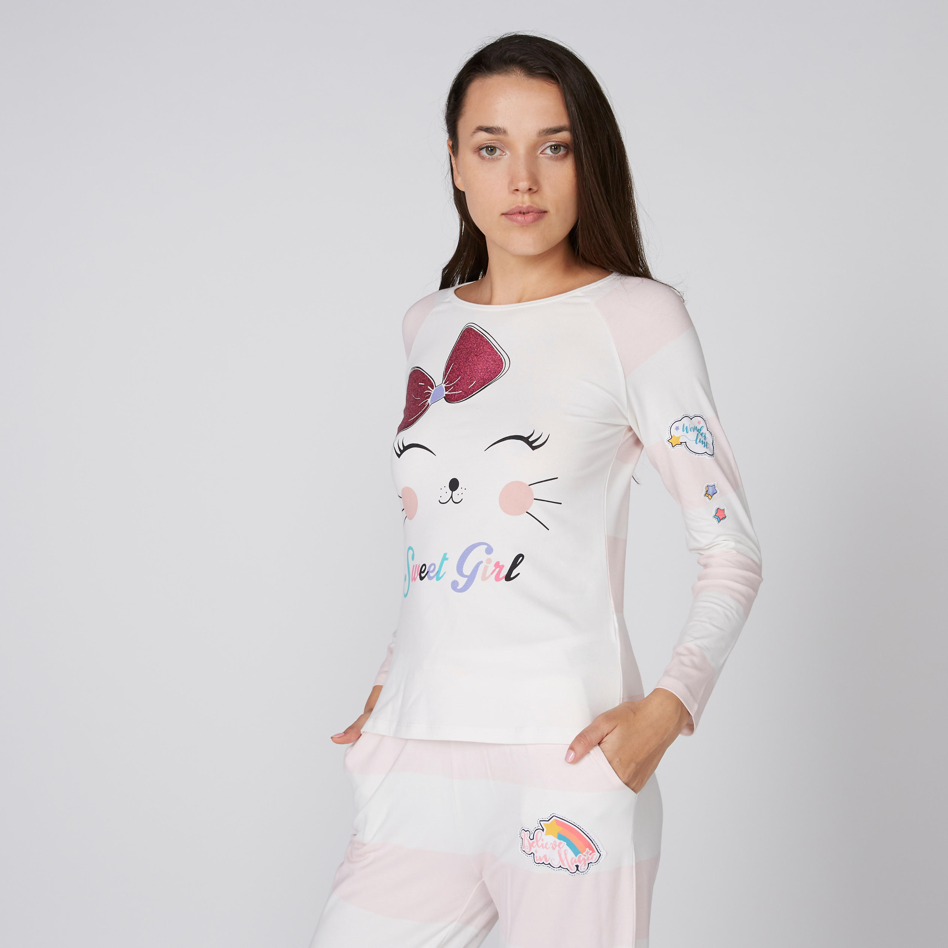 طقم من بيجاما وتيشيرت بياقة مستديرة وطبعات-women-clothing-nightwear-pyjamas-longsets-image-2