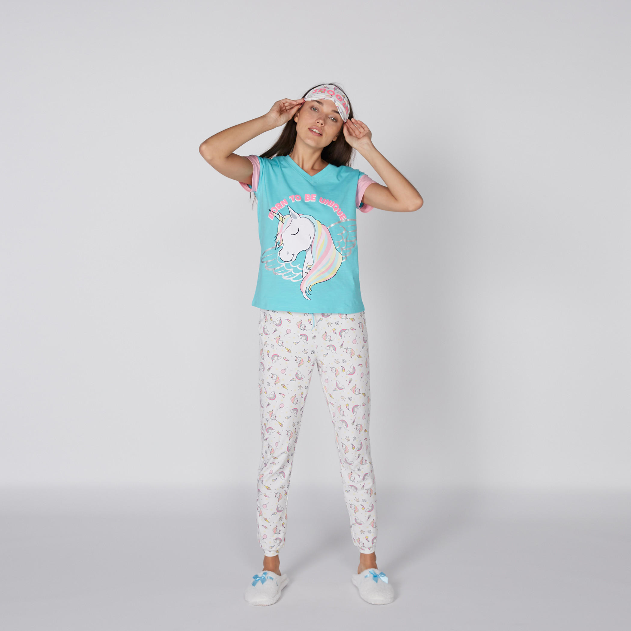 طقم تيشيرت وبنطال بيجاما بطبعات-women-clothing-nightwear-pyjamas-longsets-image-3