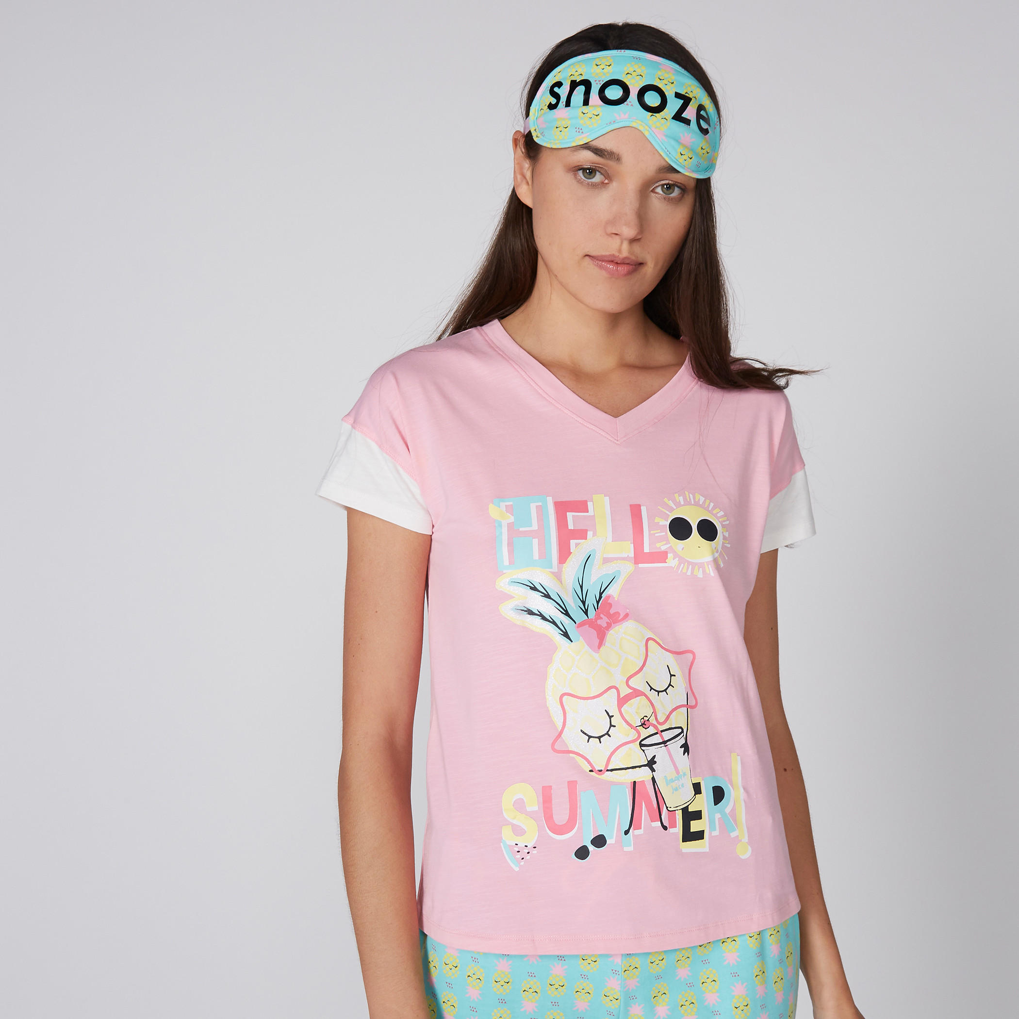 طقم تيشيرت وبنطال بيجاما بطبعات-women-clothing-nightwear-pyjamas-longsets-image-2