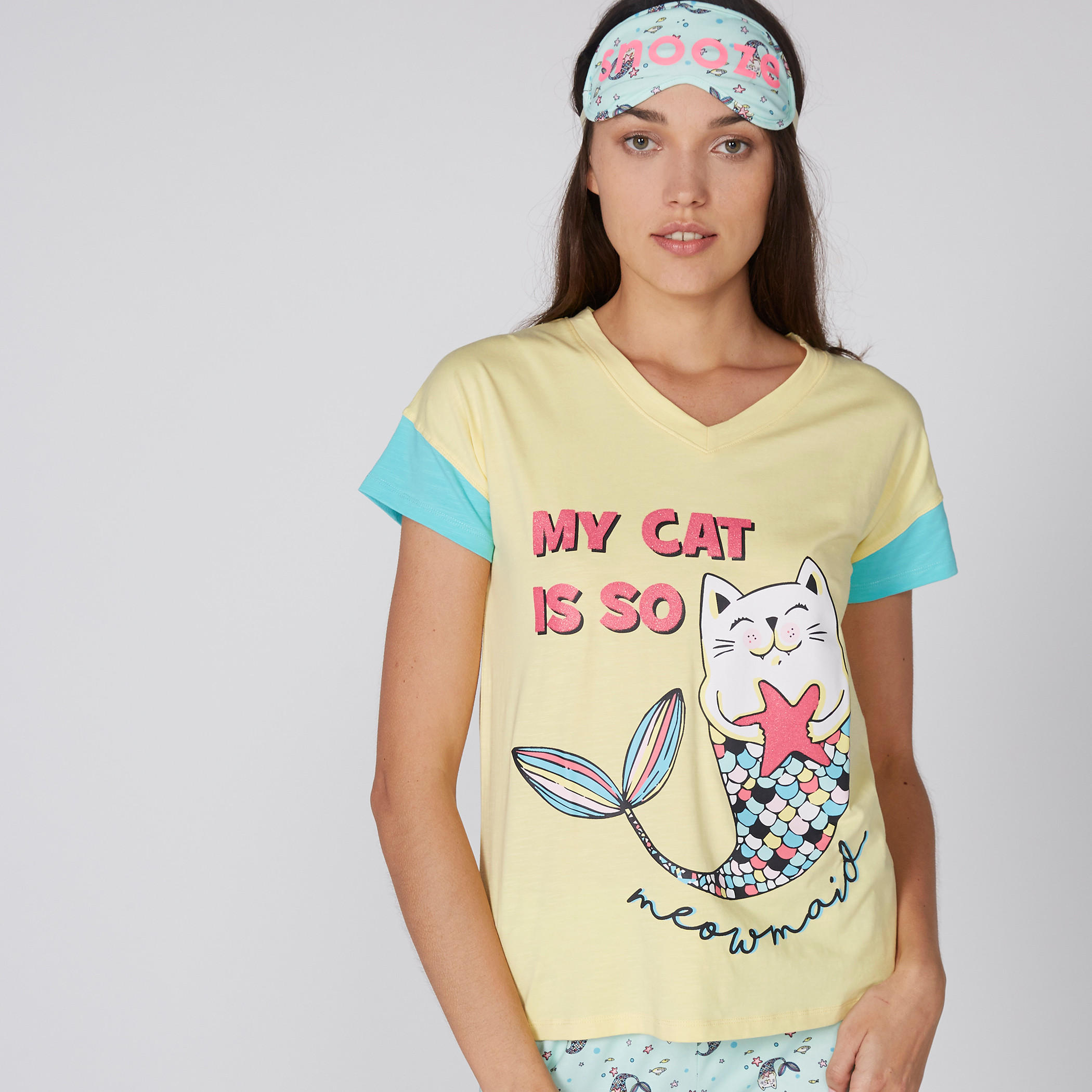 طقم تيشيرت وبنطال بيجاما بطبعات-women-clothing-nightwear-pyjamas-longsets-image-1