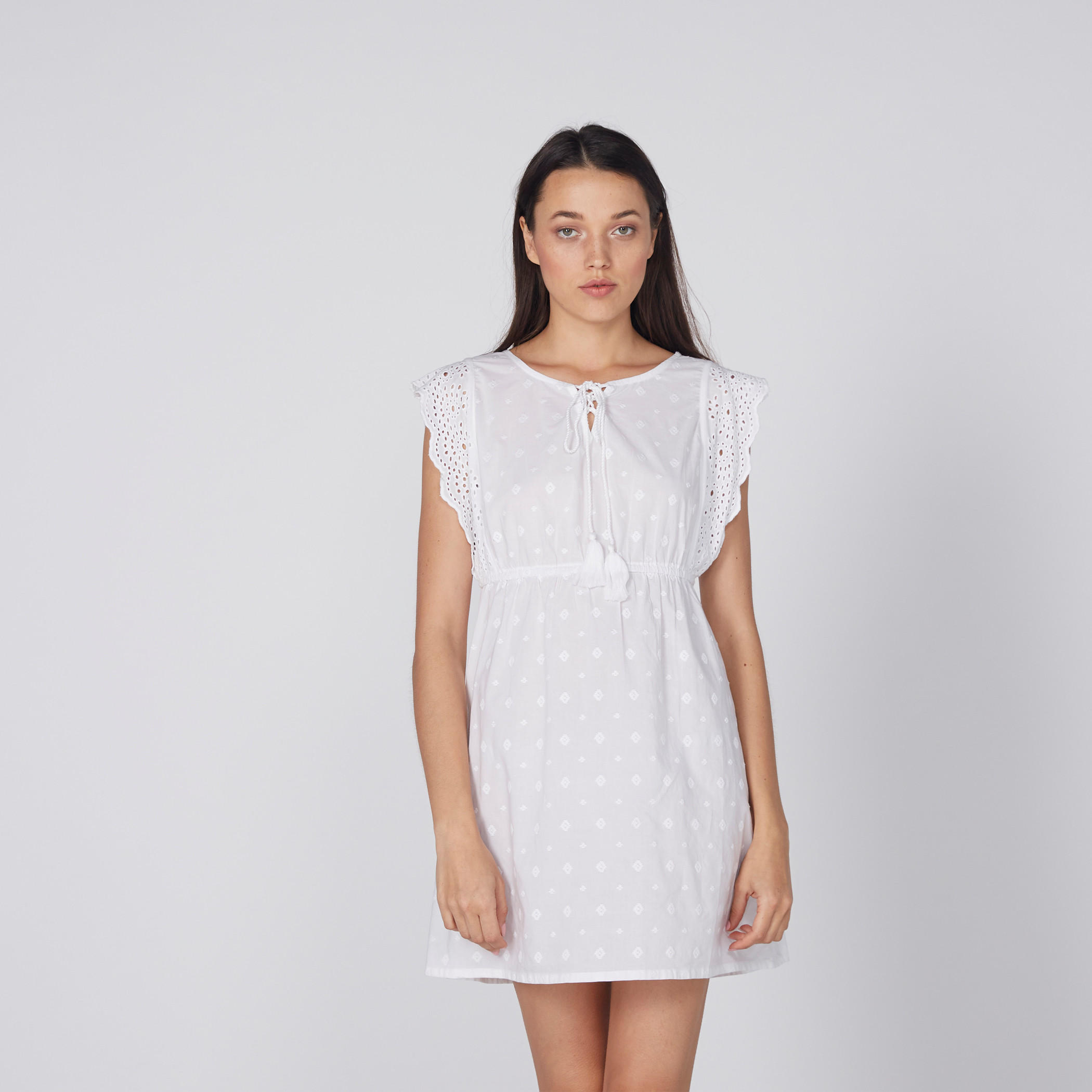 فستان بتفاصيل شيفلي وياقة مستديرة-women-clothing-nightwear-nighties-image-1