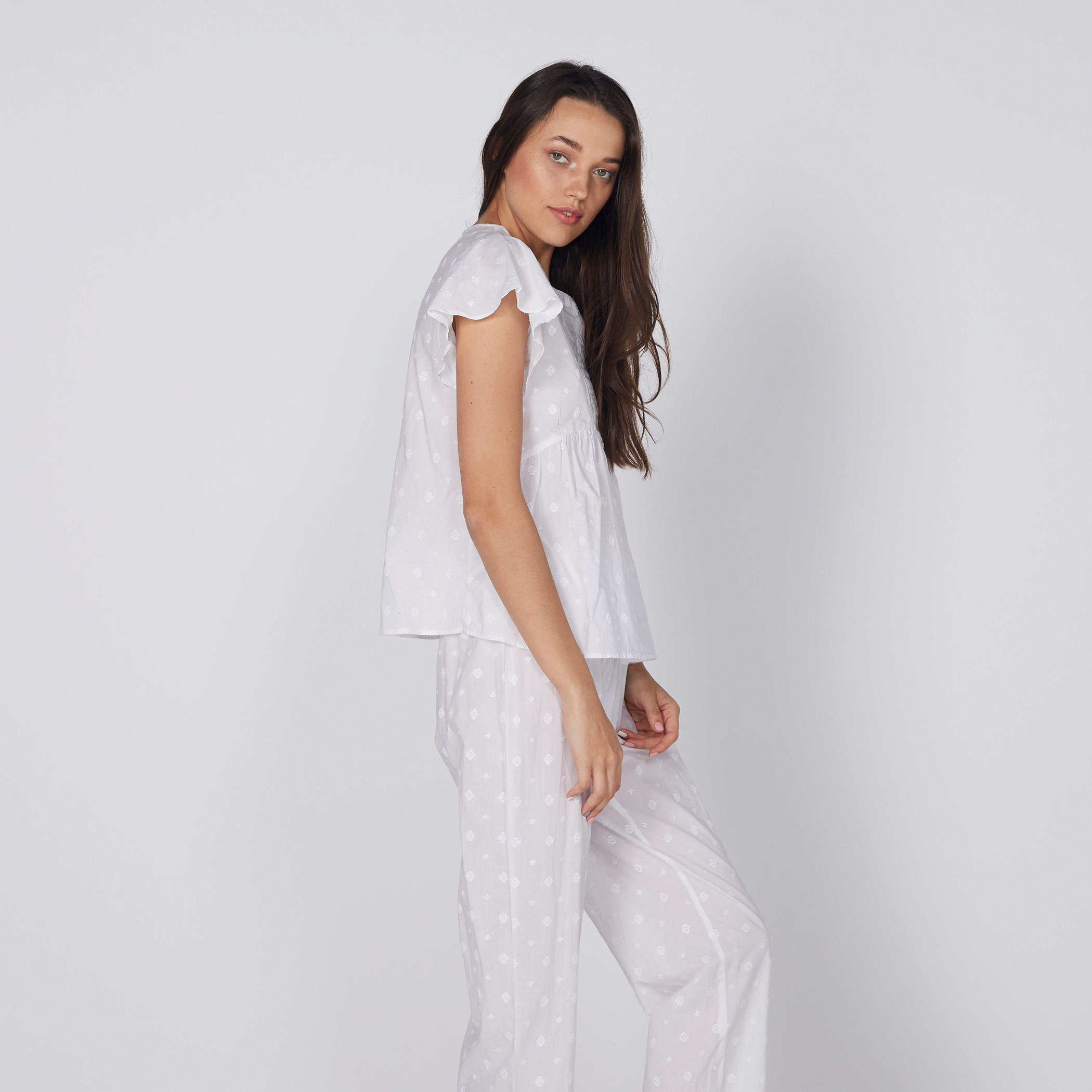 طقم بنطال بيجاما وقميص مطرّز-women-clothing-nightwear-pyjamas-longsets-image-2