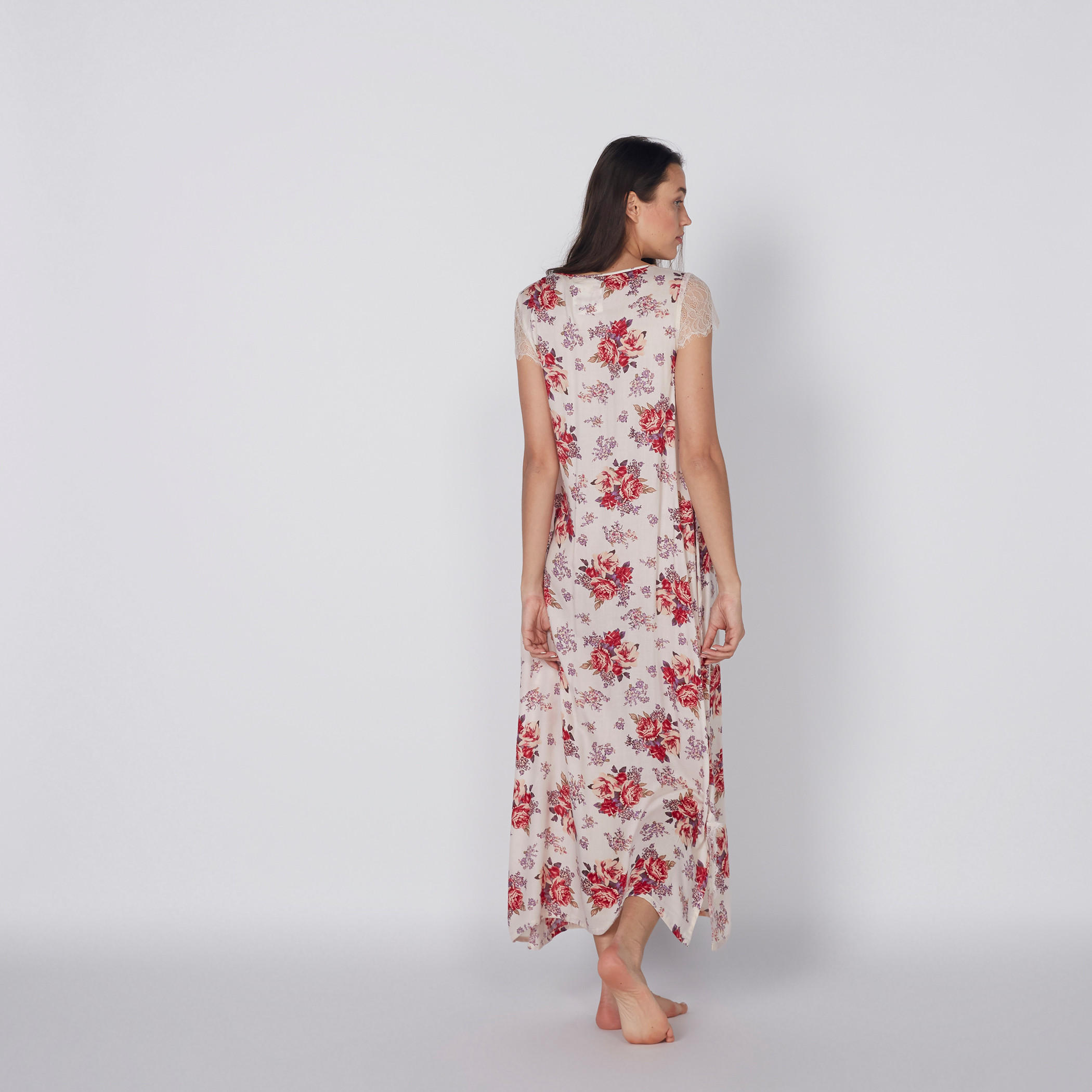 فستان طويل بياقة عميقة وأكمام قصيرة وطبعات-women-clothing-nightwear-nighties-image-3