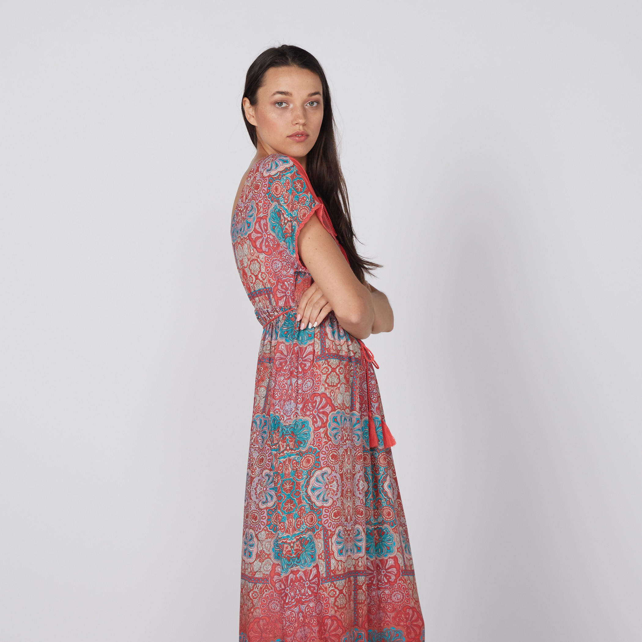 قميص نوم طويل بأكمام قصيرة وأربطة وطبعات-women-clothing-nightwear-nighties-image-1