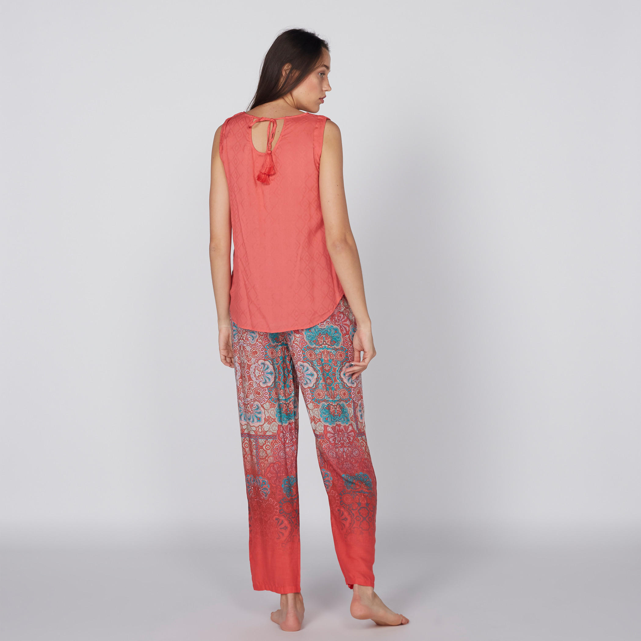طقم بنطال بيجاما بطبعات وتيشيرت بارز الملمس دون أكمام-women-clothing-nightwear-pyjamas-longsets-image-3