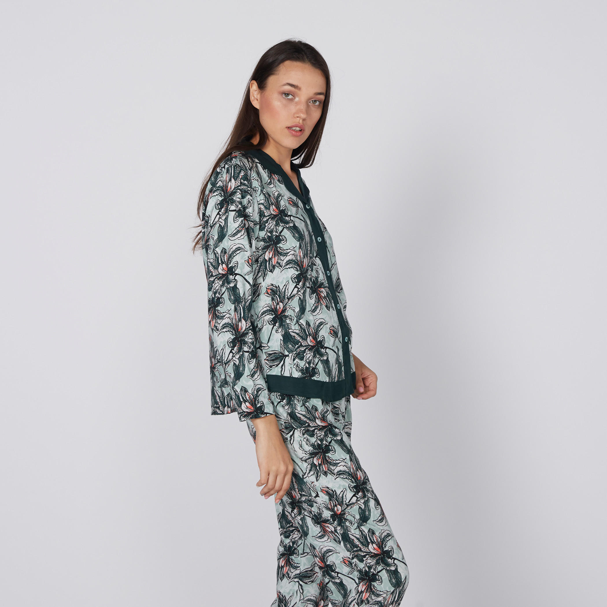 طقم بنطال بيجاما وقميص بطبعات الأزهار-women-clothing-nightwear-pyjamas-longsets-image-2