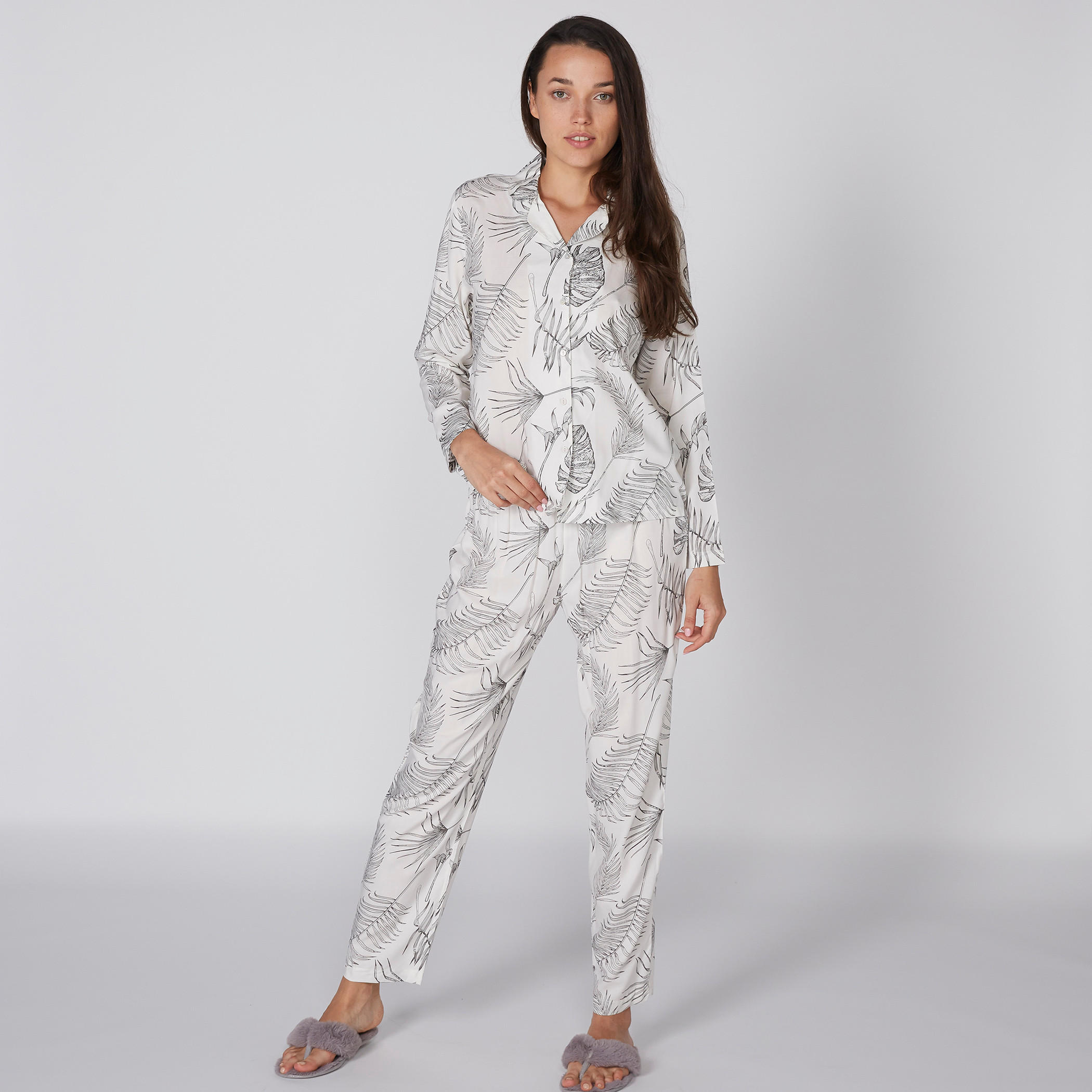 طقم بنطال بيجاما طويل وقميص بطبعات-women-clothing-nightwear-pyjamas-longsets-image-2