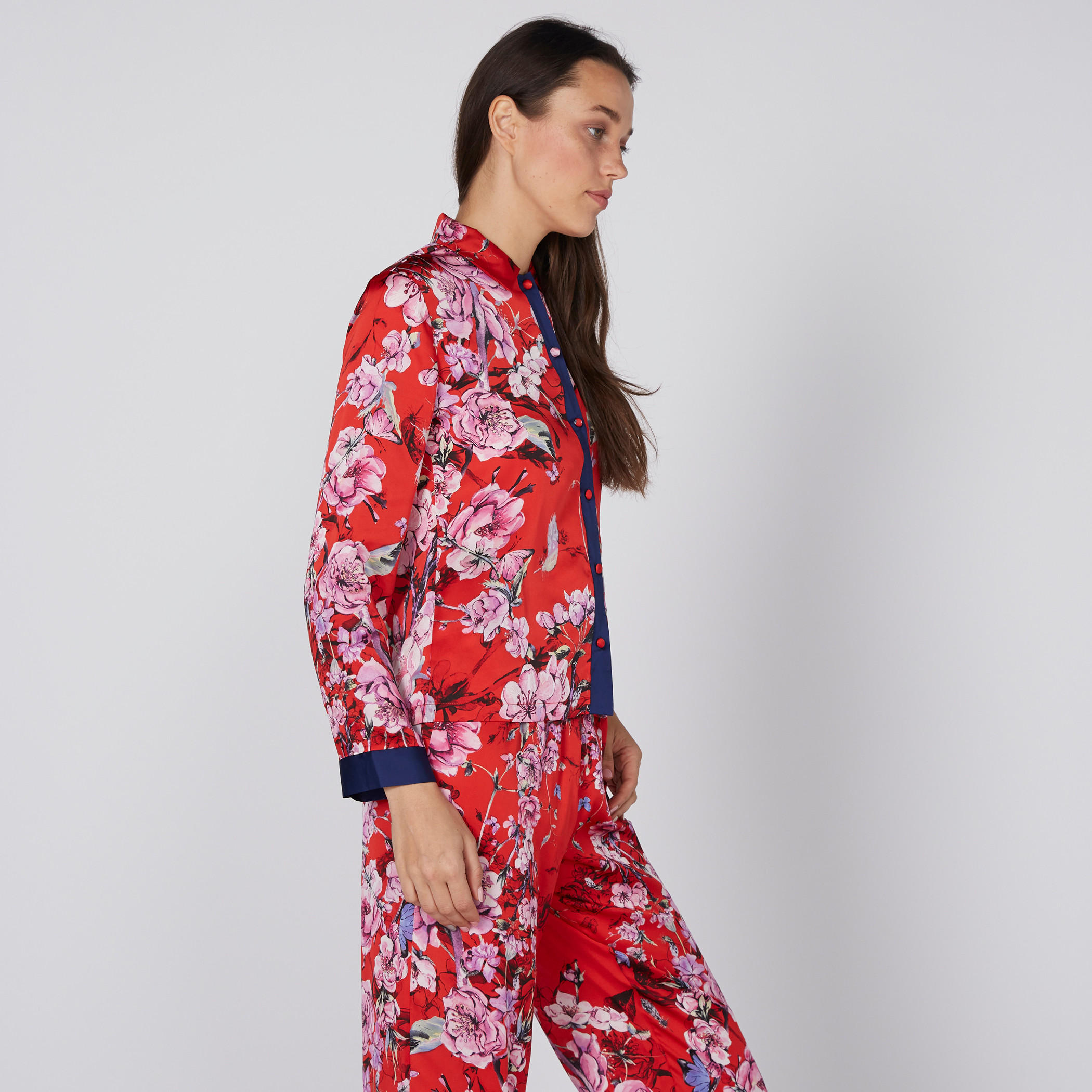 طقم بنطال بيجاما طويل وقميص بطبعات-women-clothing-nightwear-pyjamas-longsets-image-2