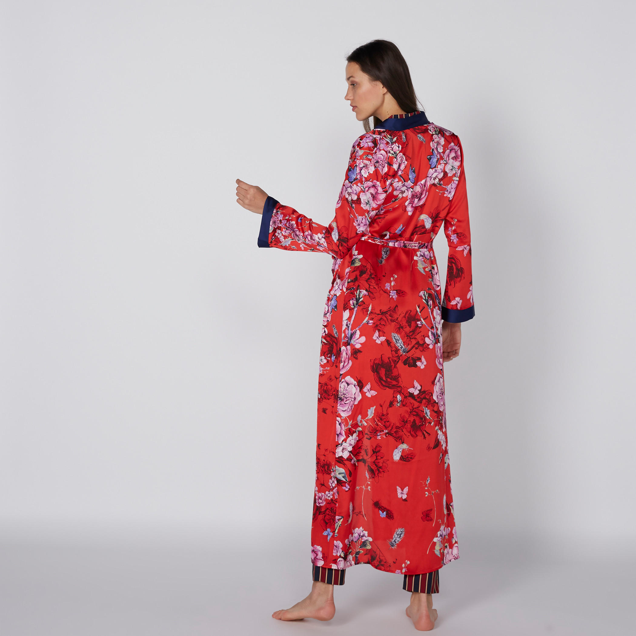 روب طويل مفتوح من الأمام بأكمام طويلة ورباط إغلاق وطبعات-women-clothing-nightwear-robes-image-3