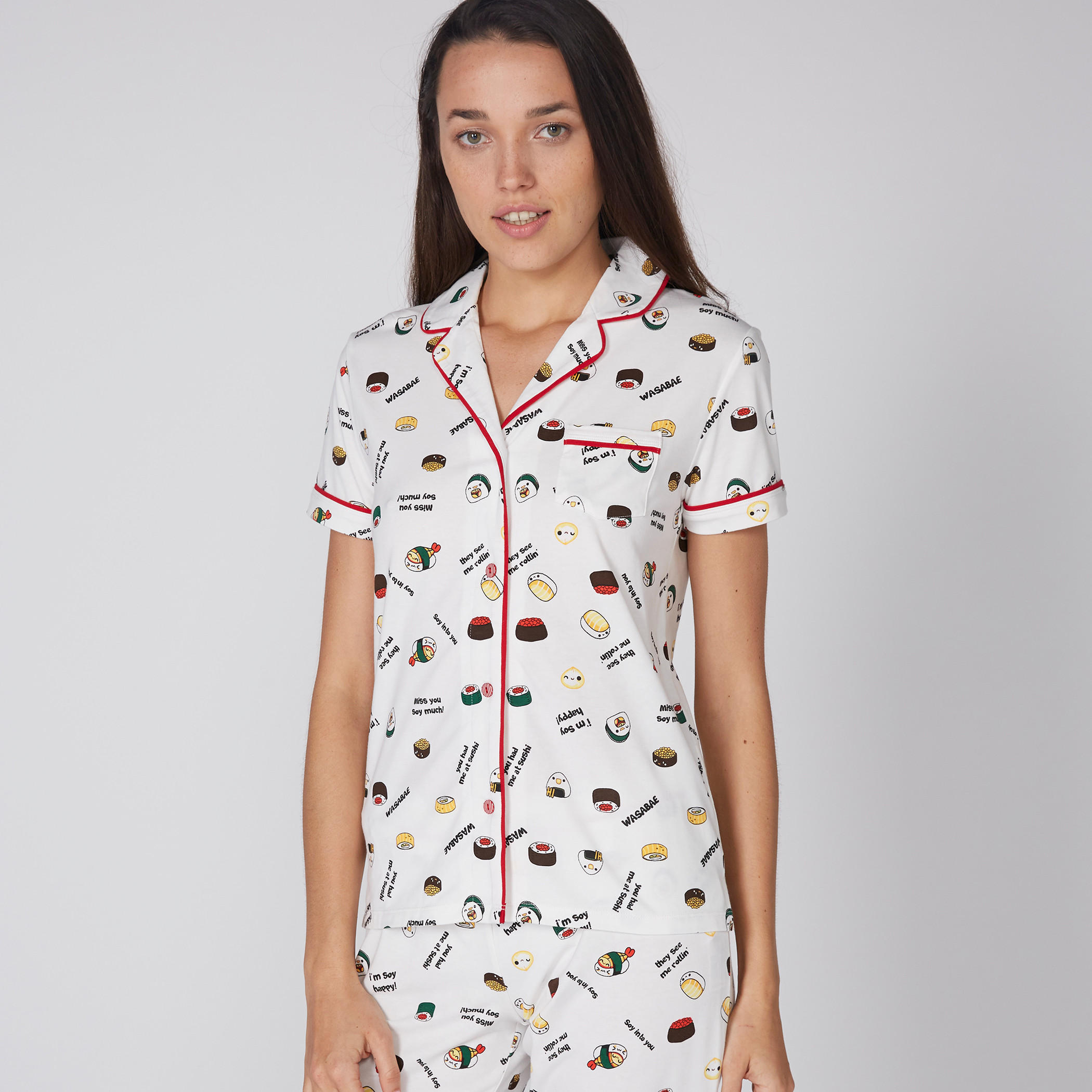 طقم بناطال كابري وقميص بياقة طويلة وأكمام قصيرة وطبعات-women-clothing-nightwear-pyjamas-longsets-image-1