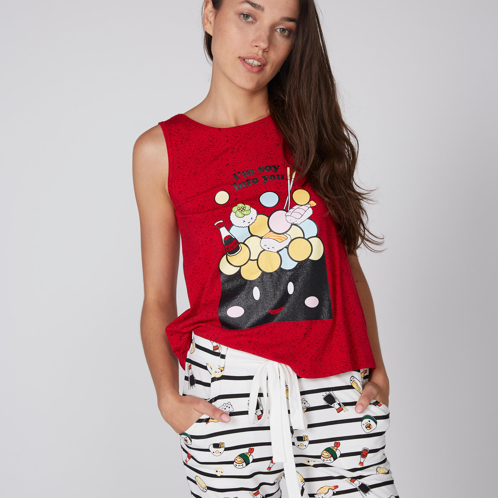 طقم تيشيرت وبنطال بيجاما بطبعات-women-clothing-nightwear-pyjamas-longsets-image-1