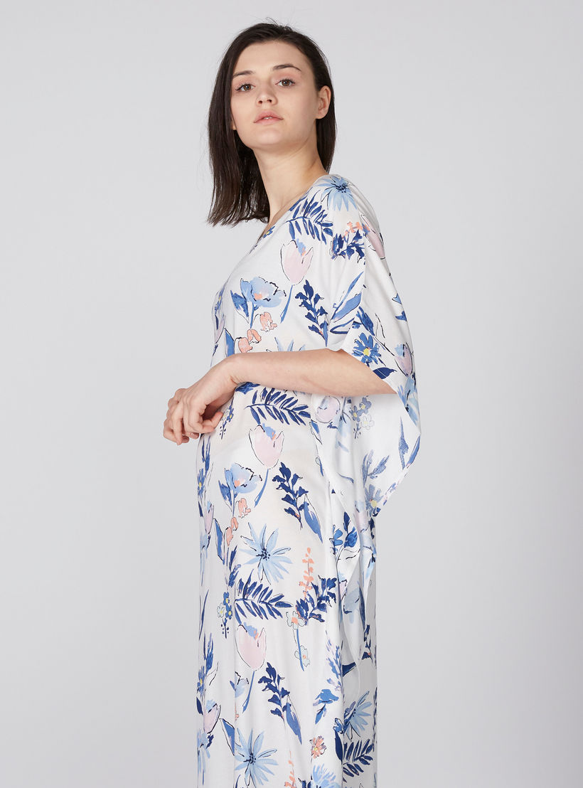 فستان طويل بياقة V وحوّاف غير مستويّة وطبعات-women-clothing-nightwear-nighties-image-1