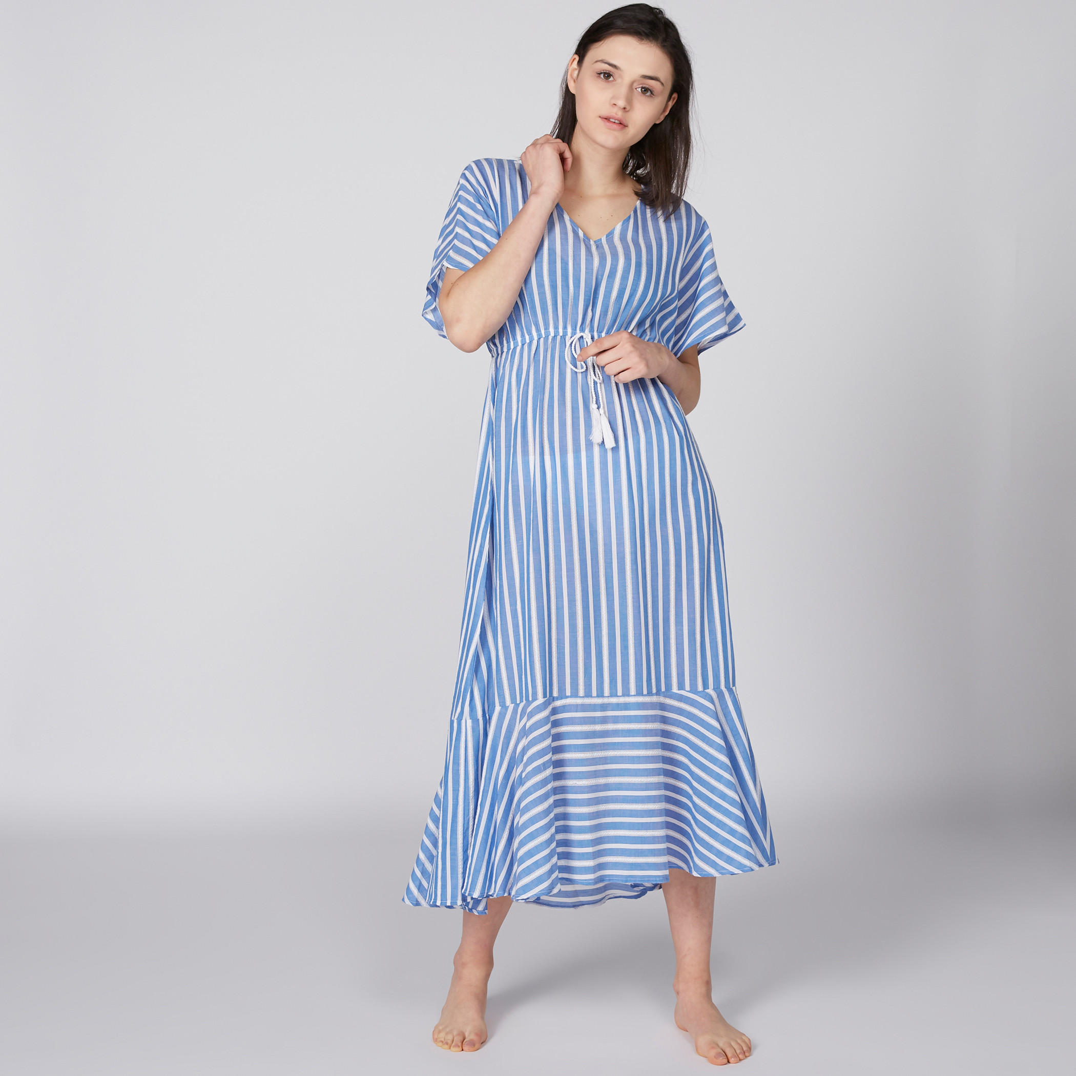 فستان قفطان مقلّم بياقة V ورباط وشرّابات-women-clothing-nightwear-nighties-image-1