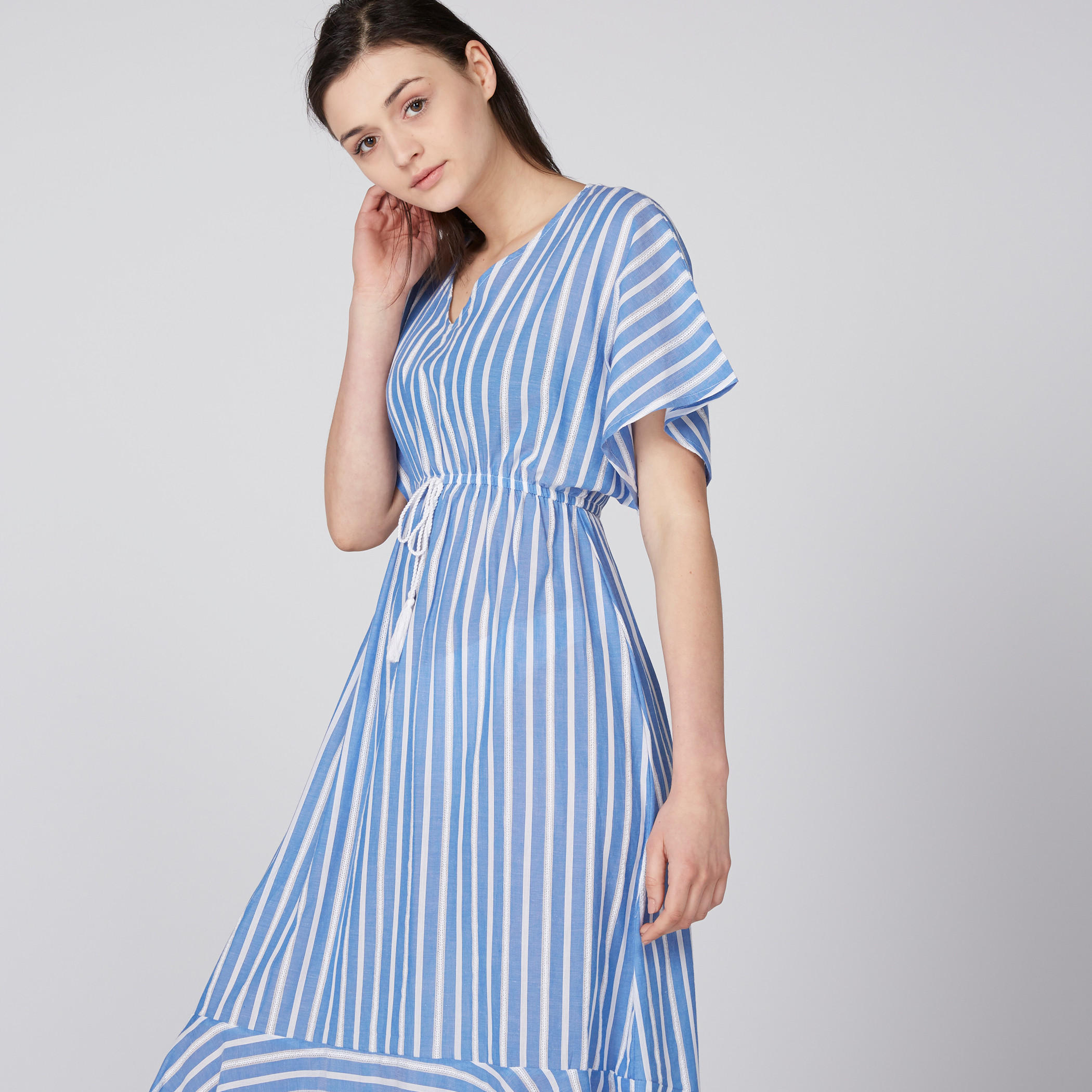 فستان قفطان مقلّم بياقة V ورباط وشرّابات-women-clothing-nightwear-nighties-image-2
