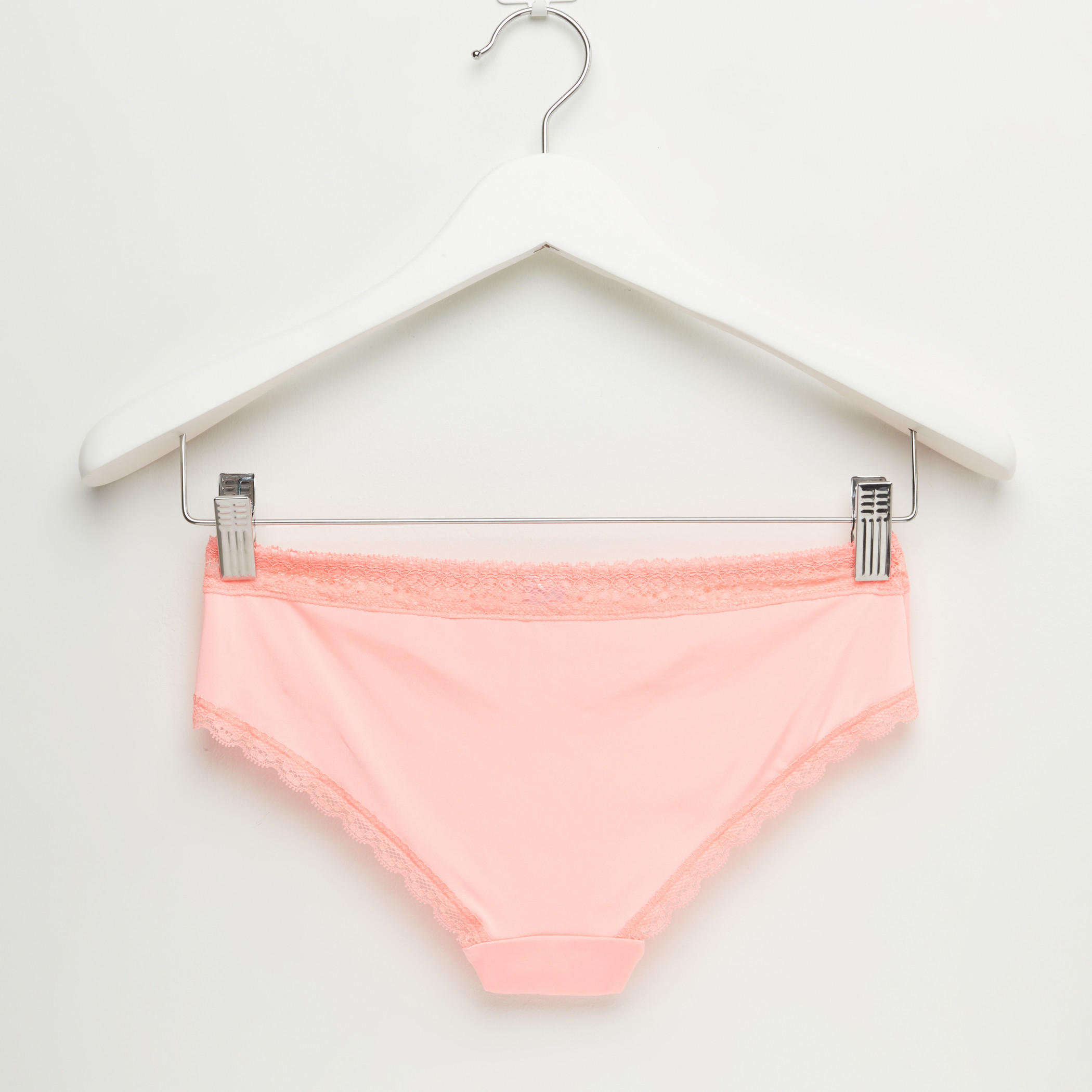سراويل داخلية بخصر مطّاطي وتفاصيل دانتيل-women-clothing-lingerie-panties-image-2