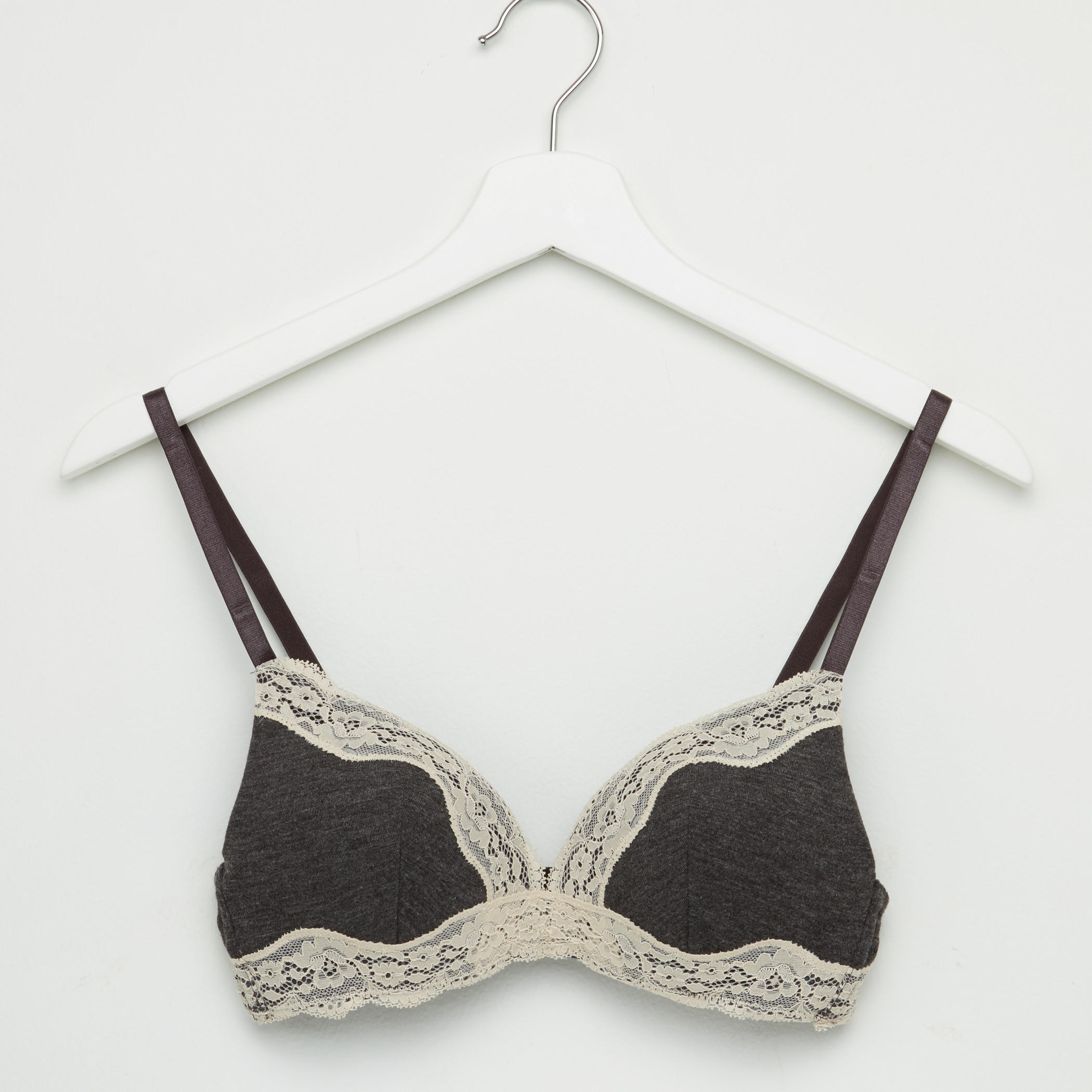 صدرية مبطنة بتفاصيل دانتيل وحمالات قابلة للتعديل-women-clothing-lingerie-bras-image-1