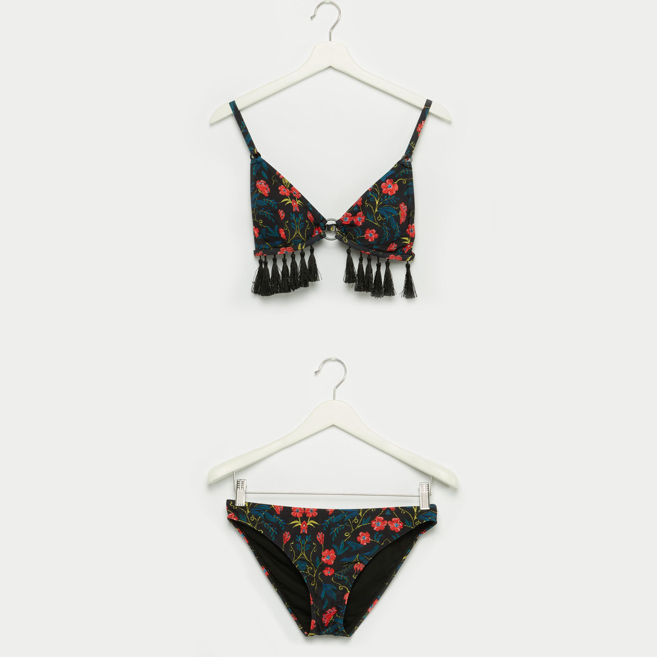 طقم سراويل وصدرية بيكيني بطبعات وشراشيب-women-clothing-swimandbeach-bikinis-image-1