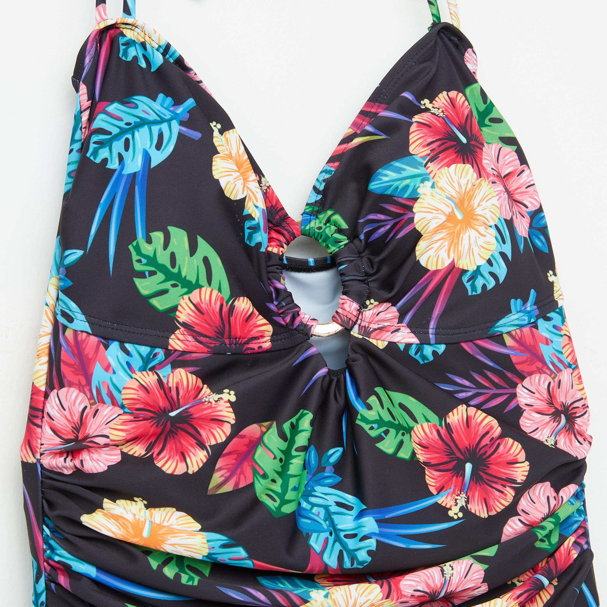 بدلة سباحة قطعة واحدة برباط إغلاق وطبعات-women-clothing-swimandbeach-swimsuits-image-3