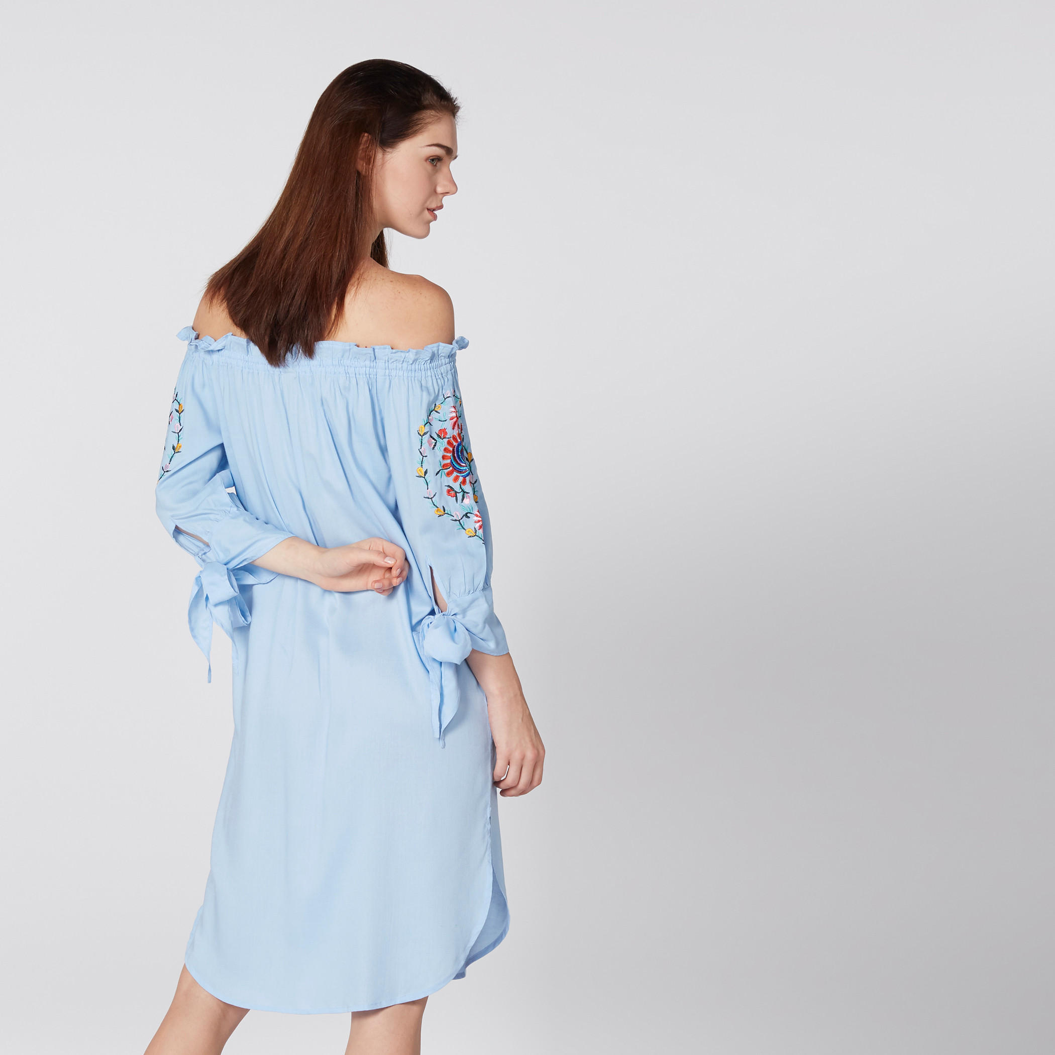 فستان مطرز مكشوف الأكتاف بأكمام 3/4-women-clothing-dresses-image-3