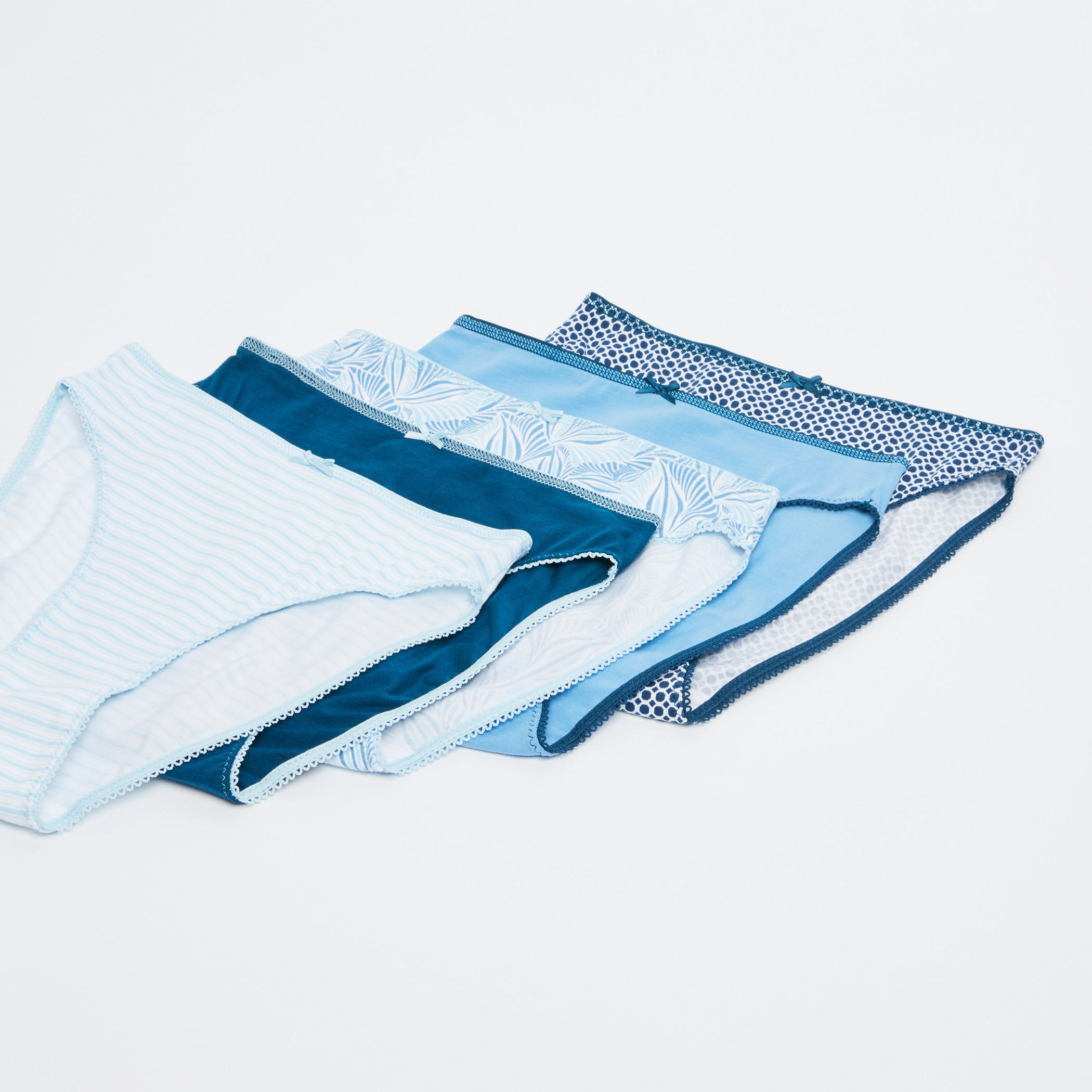 سراويل داخلية بخصر مطّاطي وتفاصيل دانتيل - طقم من 5 قطع-women-clothing-lingerie-panties-image-1