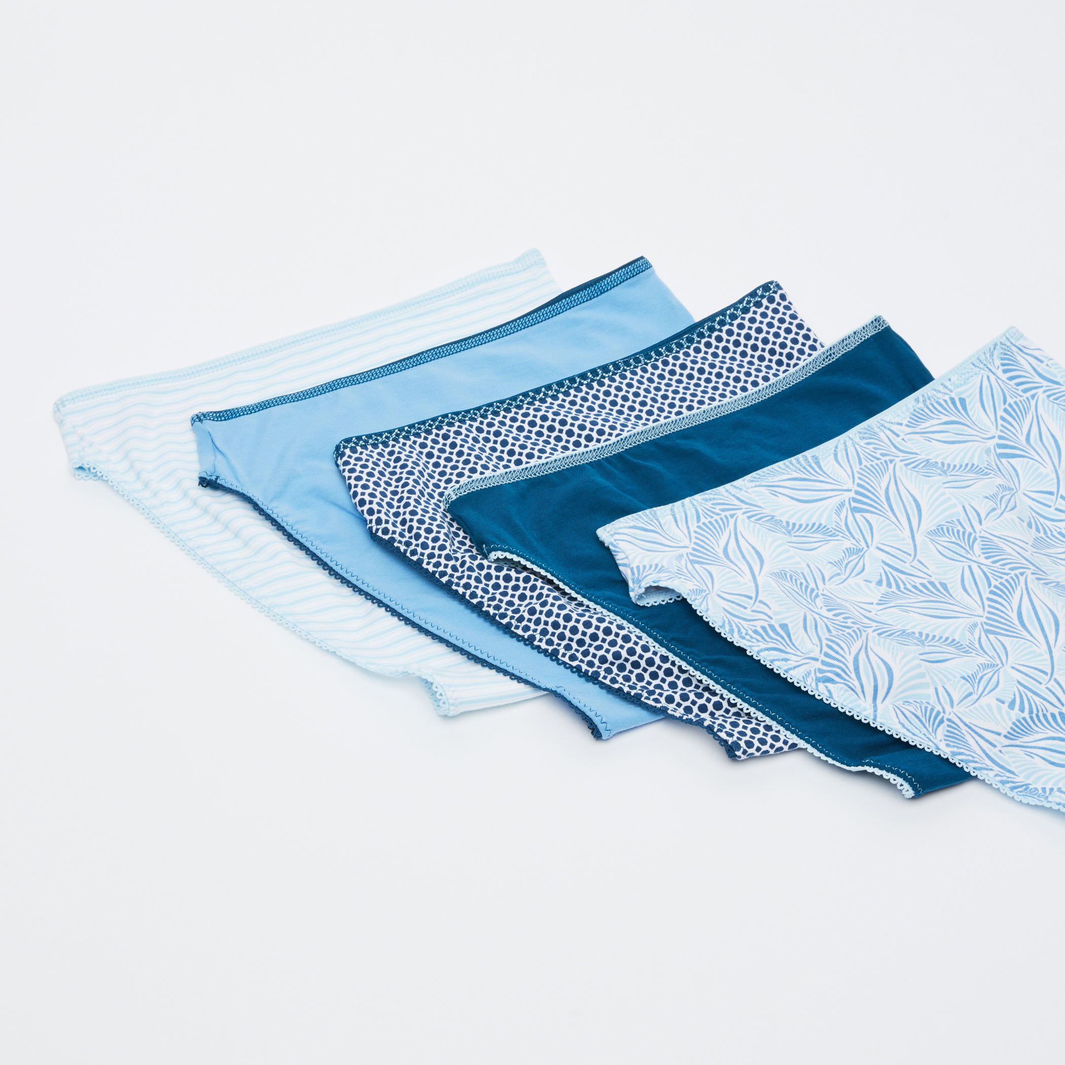 سراويل داخلية بخصر مطّاطي وتفاصيل دانتيل - طقم من 5 قطع-women-clothing-lingerie-panties-image-3
