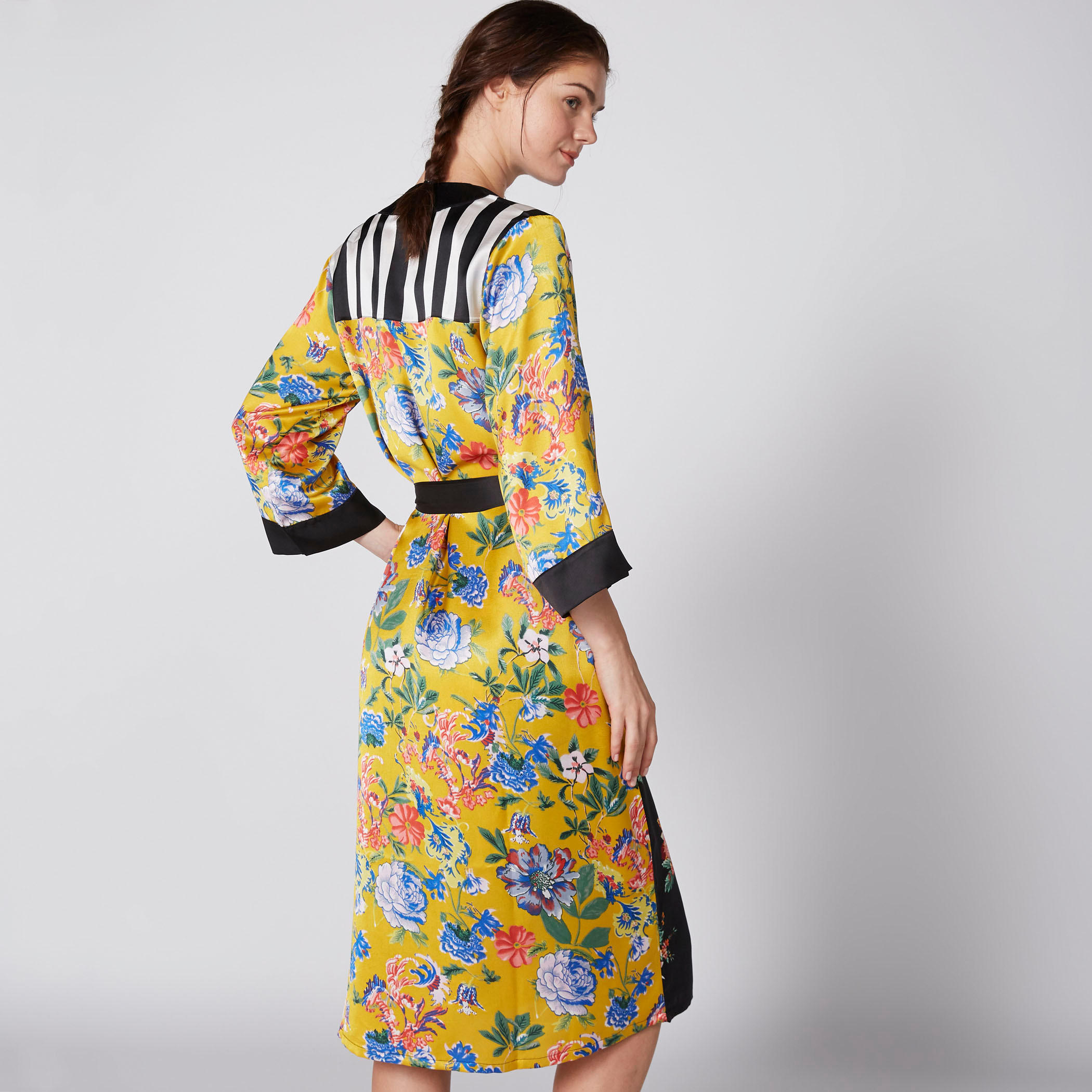 روب بأكمام طويلة ورباط وطبعات-women-clothing-nightwear-robes-image-4