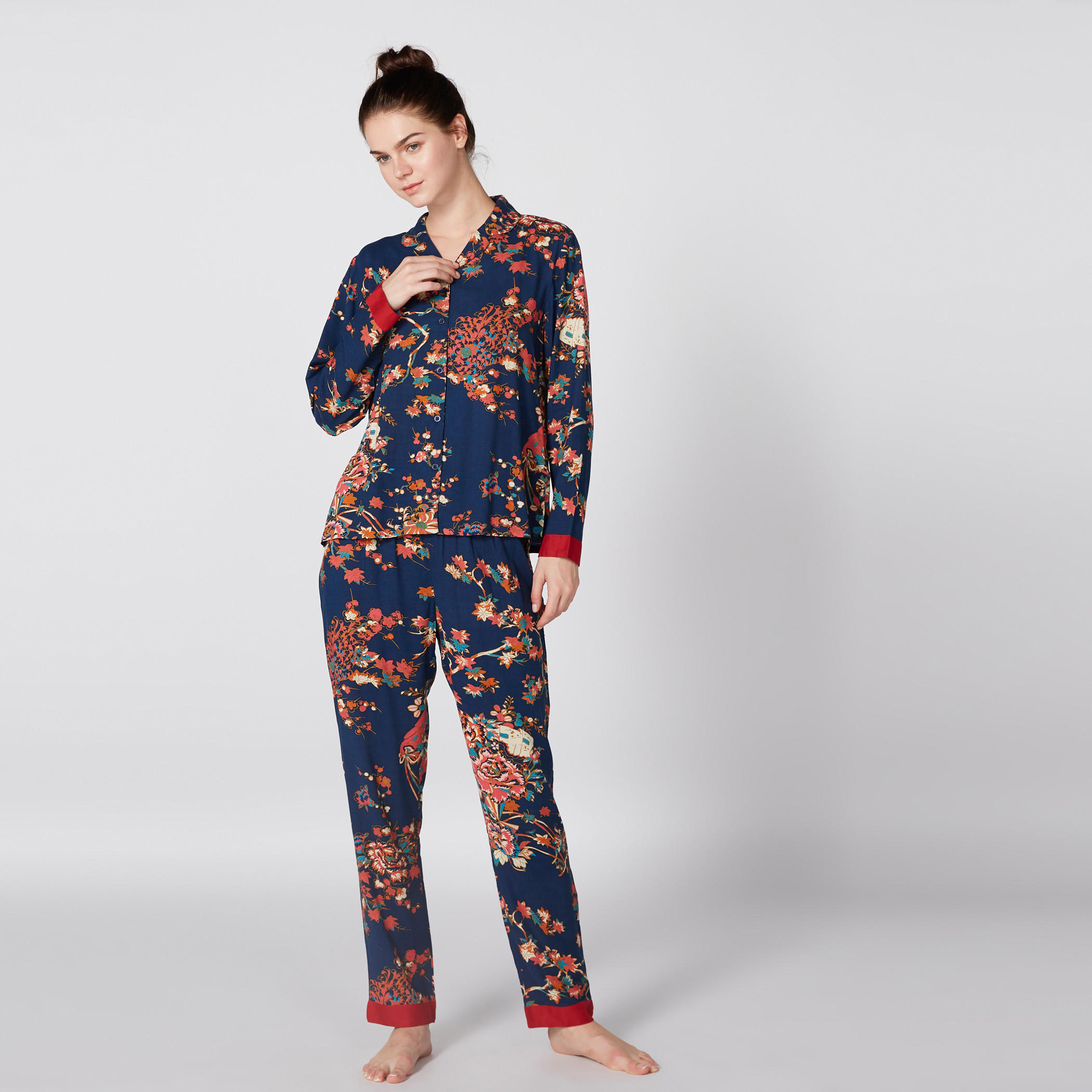 طقم بنطال بيجاما وقميص بطبعات-women-clothing-nightwear-pyjamas-longsets-image-1